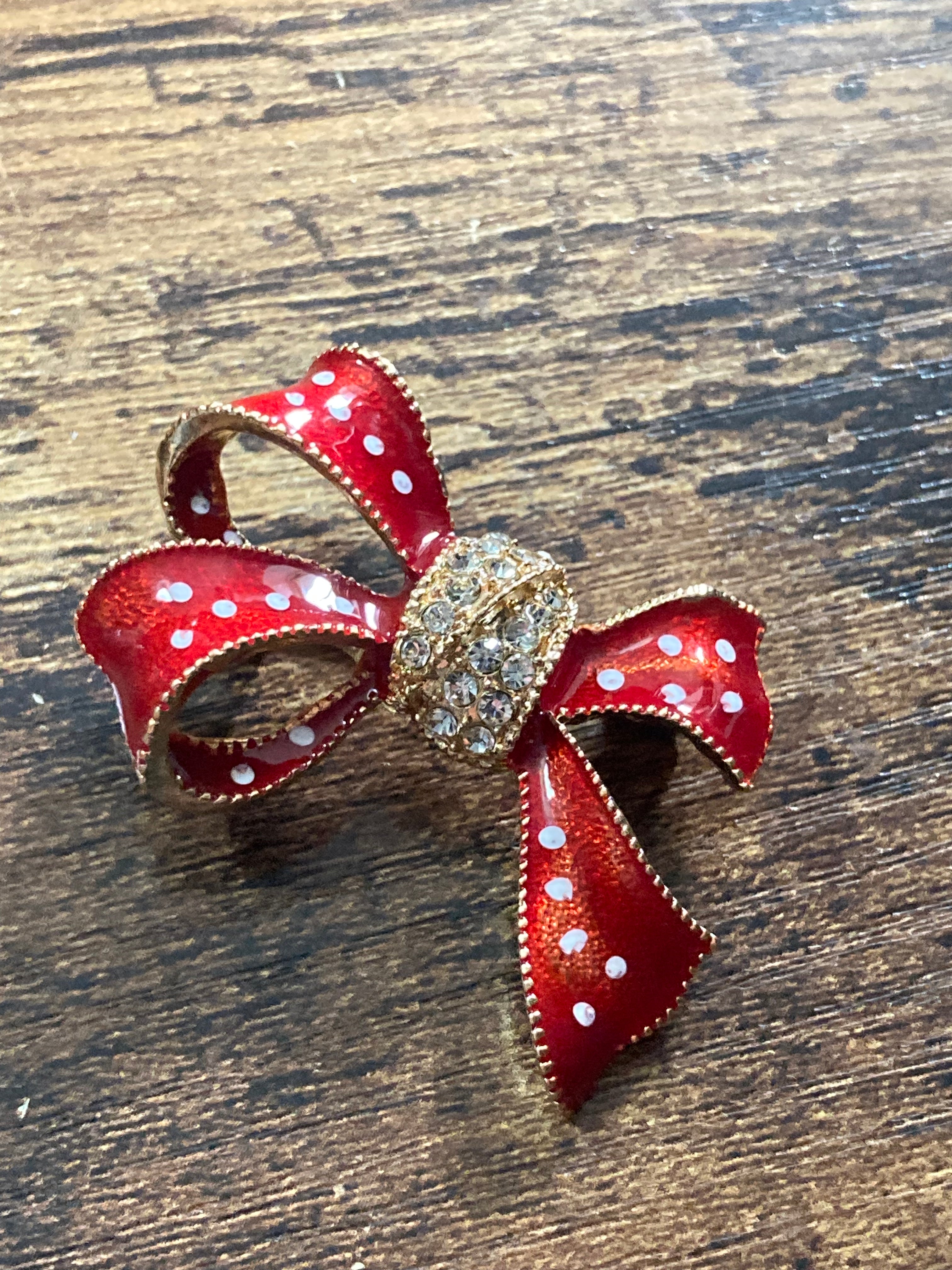 Cure red and white polka dot diamanté bow brooch