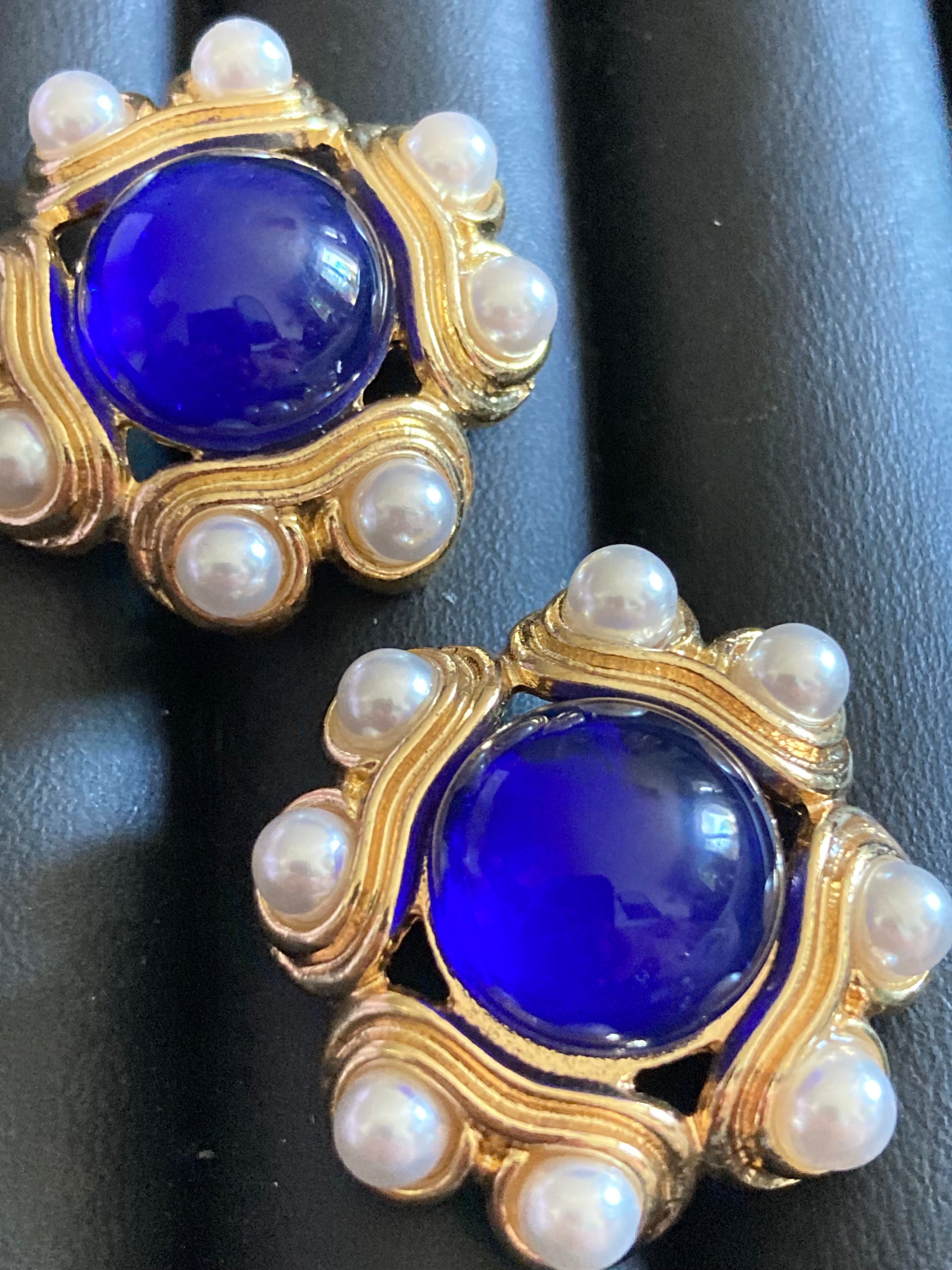 gold sapphire blue faux pearl gripoix style cabochon round pierced stud earrings