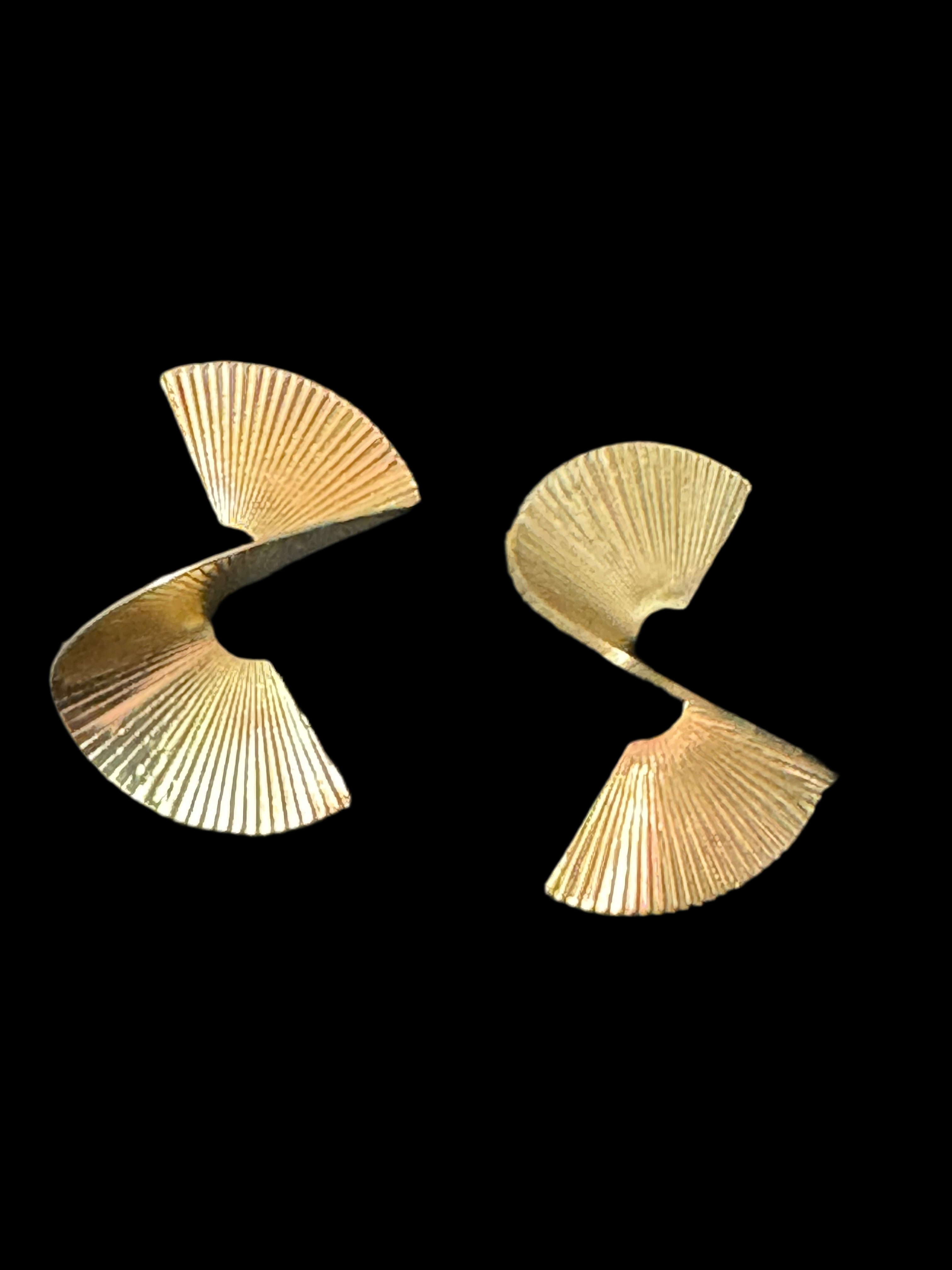 Oversized twisted abstract fan earrings gold tone