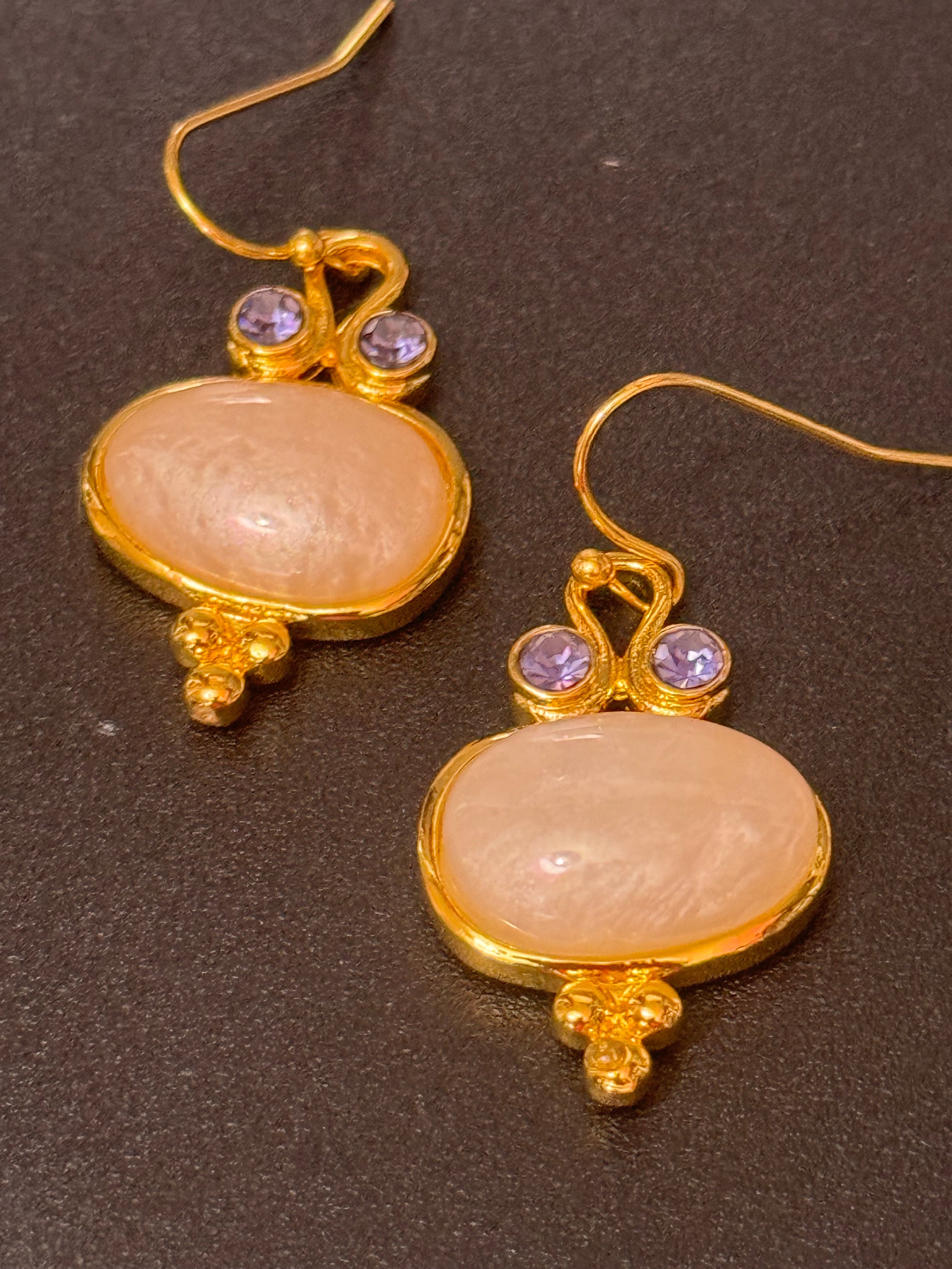 Dainty Etruscan gold tone purple crystal faux pearl cabochon pierced drop earrings