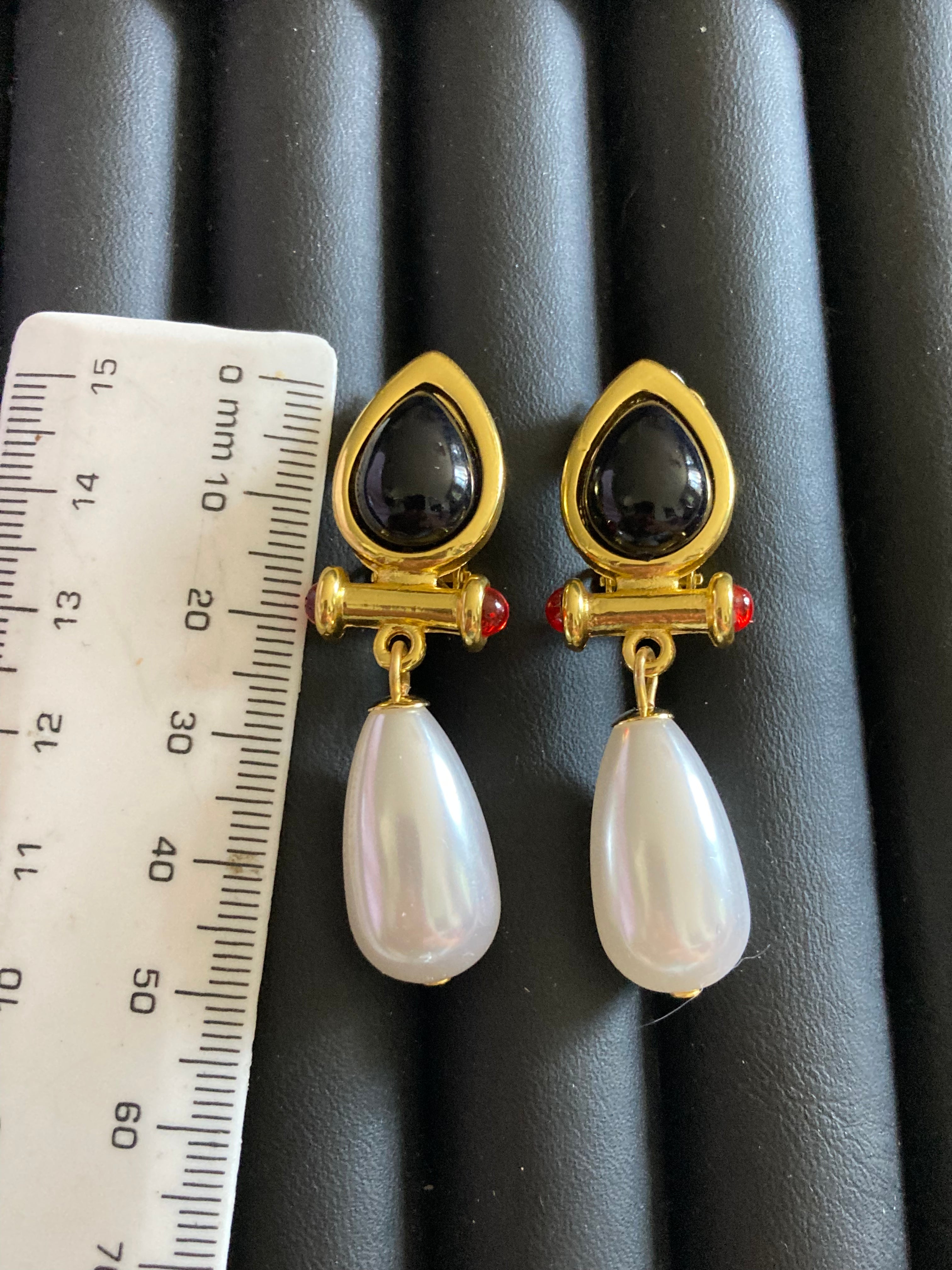 gold wide Ruby red  gripoix style cabochon black and faux pearl teardrop clip on dangly earrings