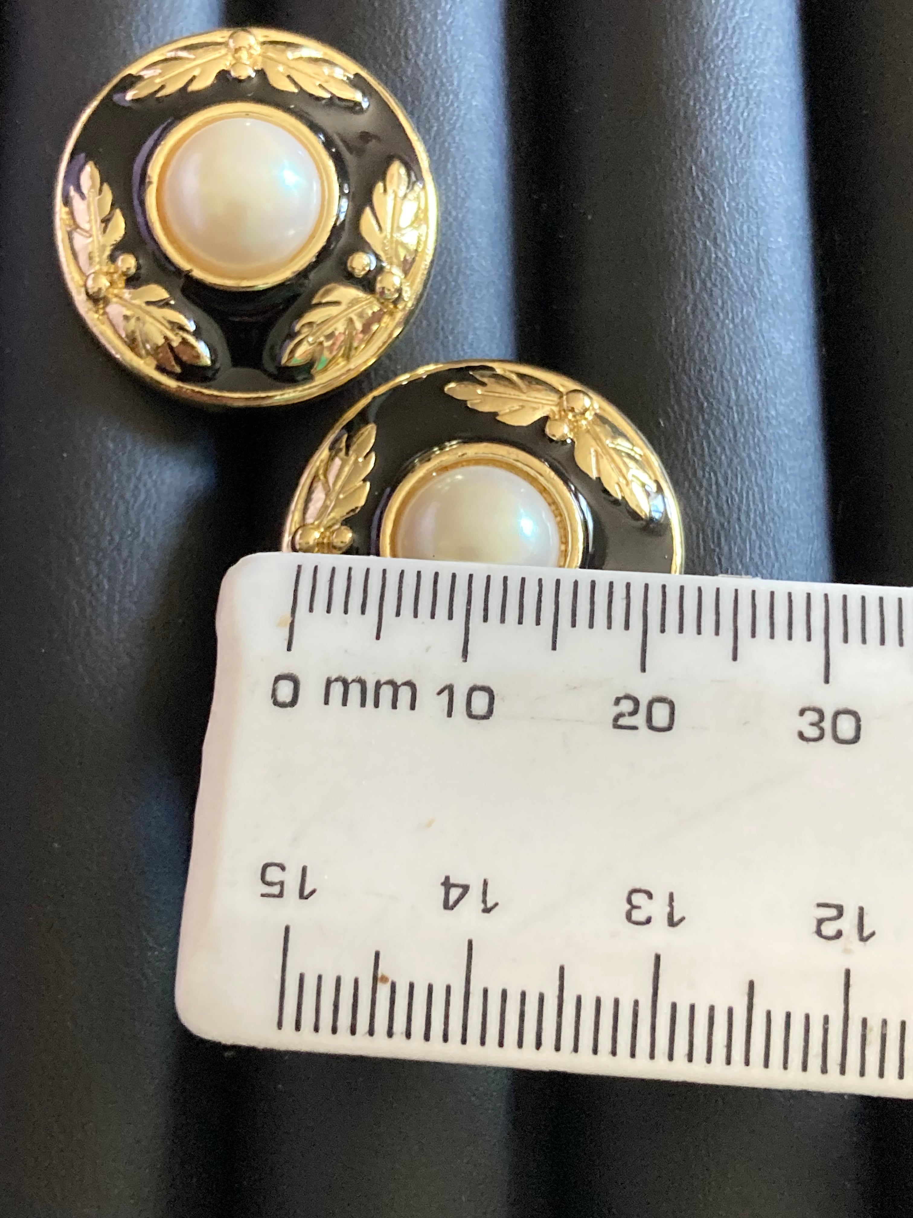 Black enamel gold pearl gripoix style cabochon round pierced earrings