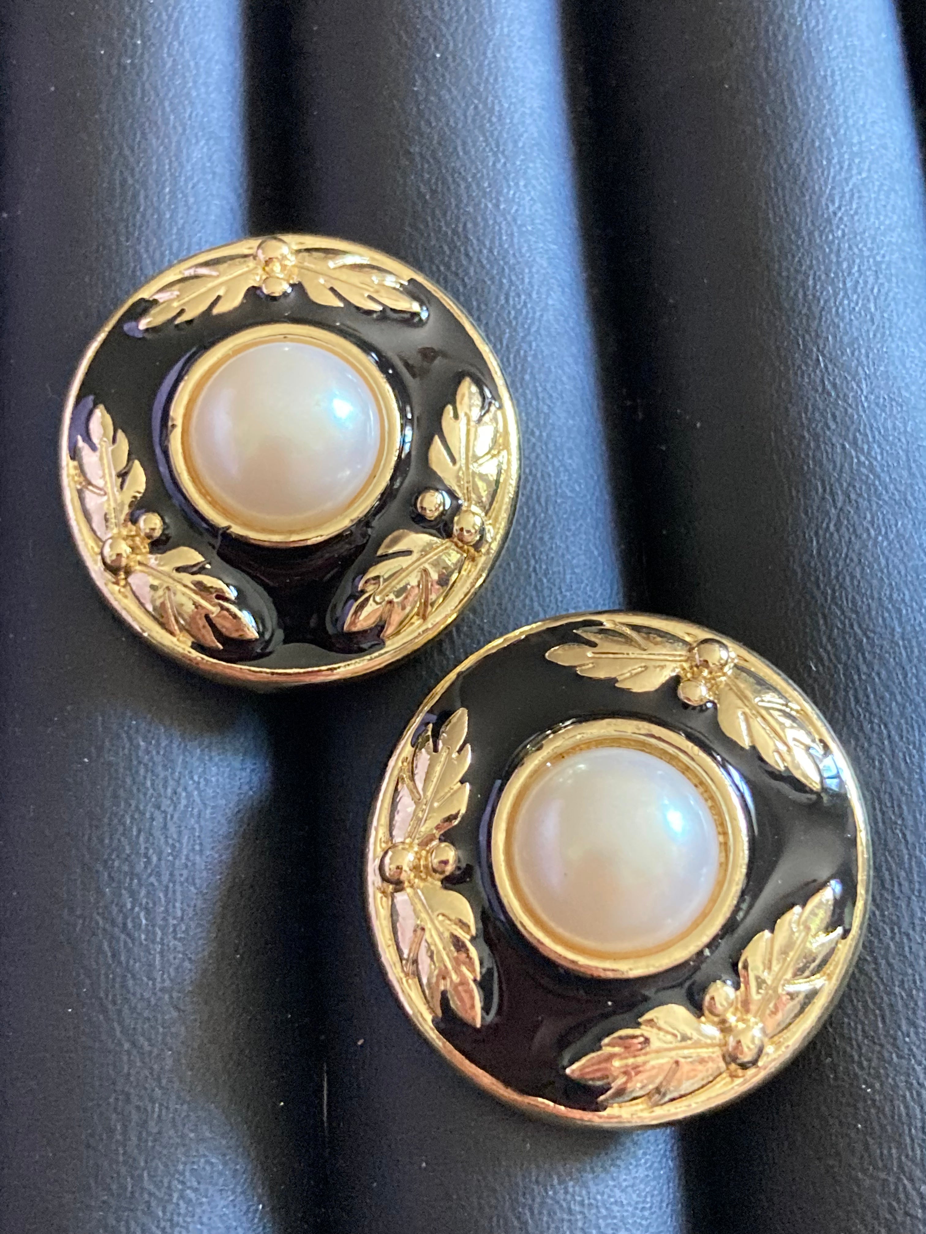 Black enamel gold pearl gripoix style cabochon round pierced earrings