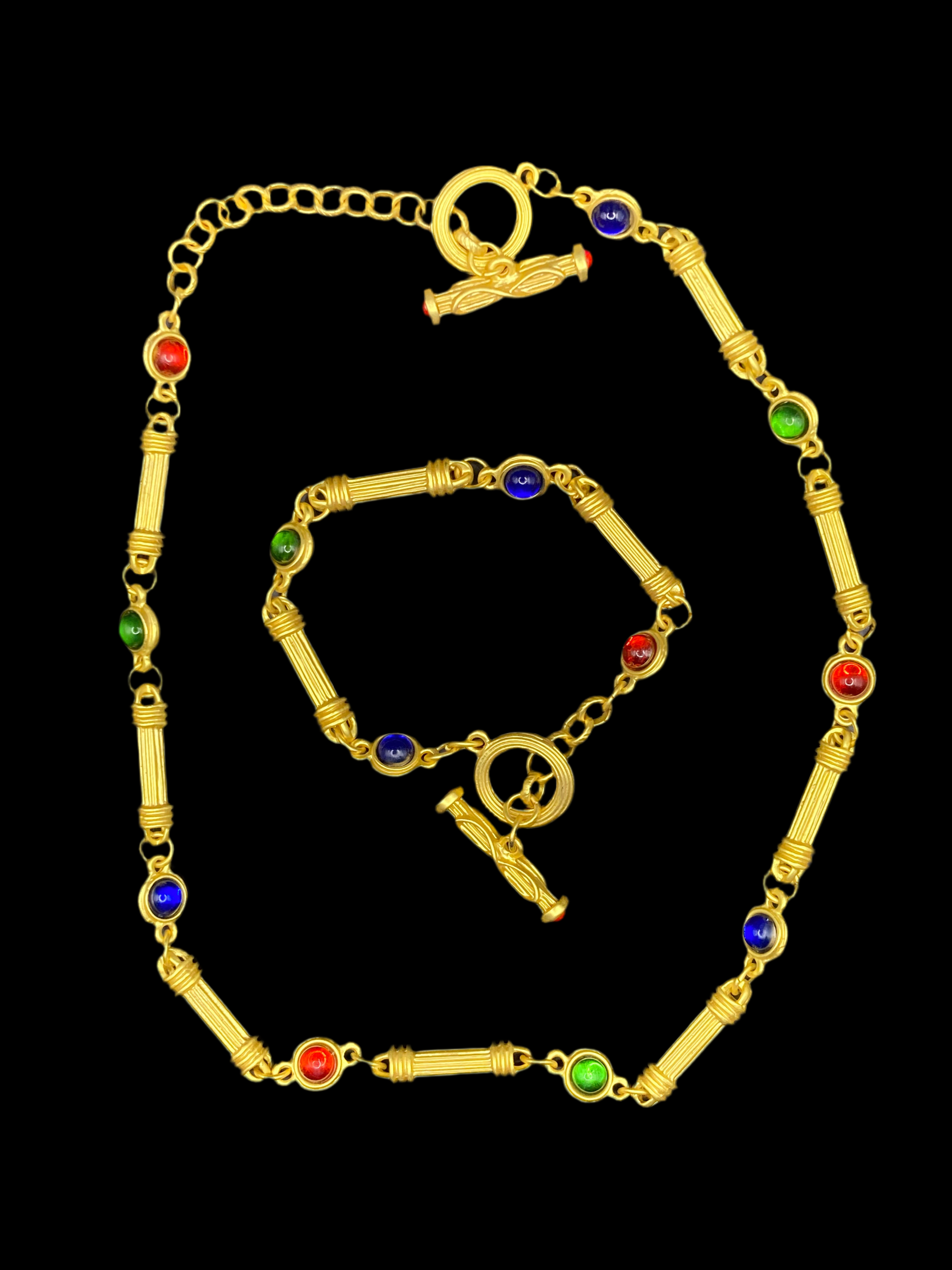 Matt gold Etruscan gripoix necklace bracelet set