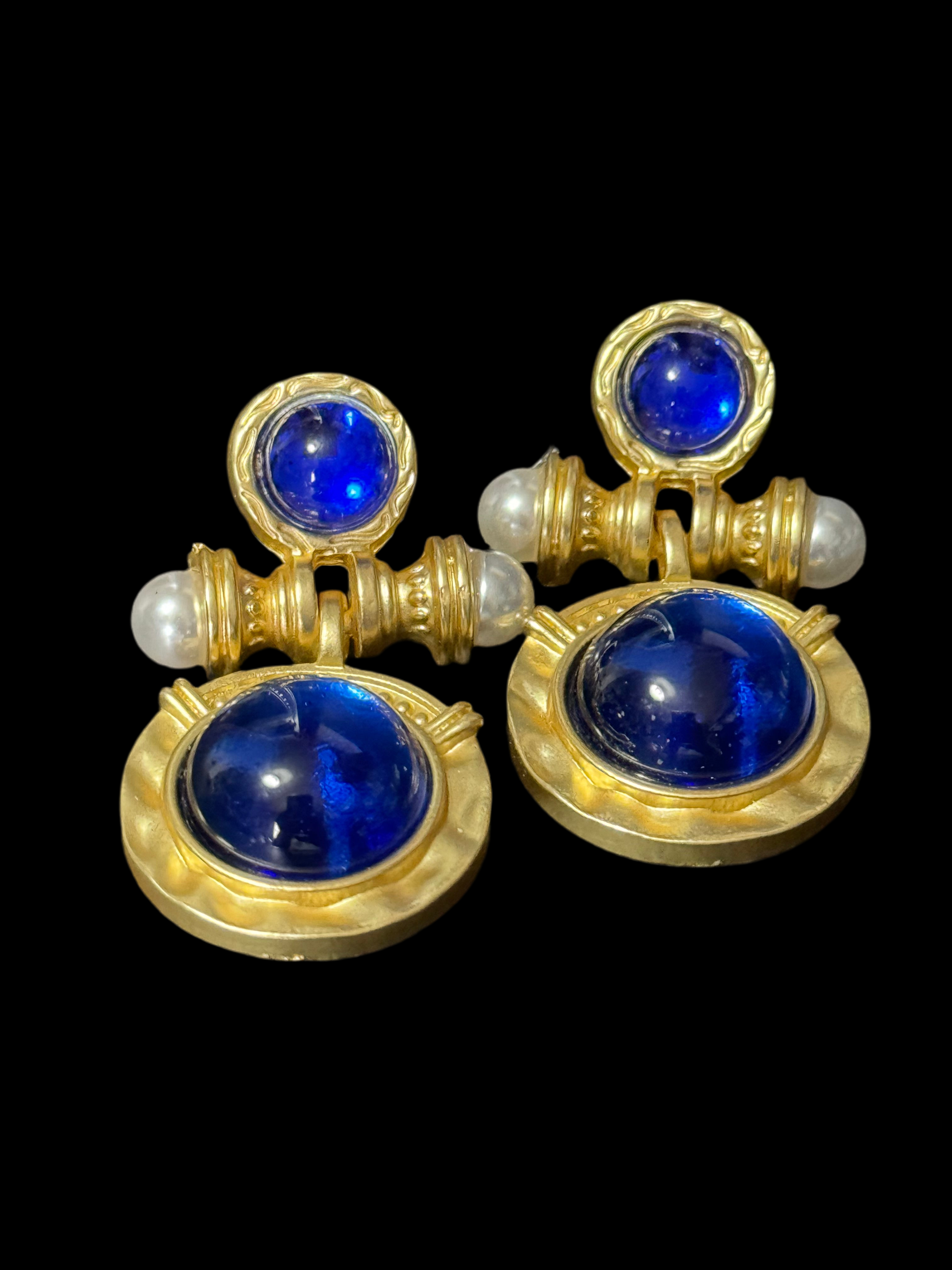 Etruscan gold sapphire blue faux pearl gripoix style cabochon round pierced drop earrings