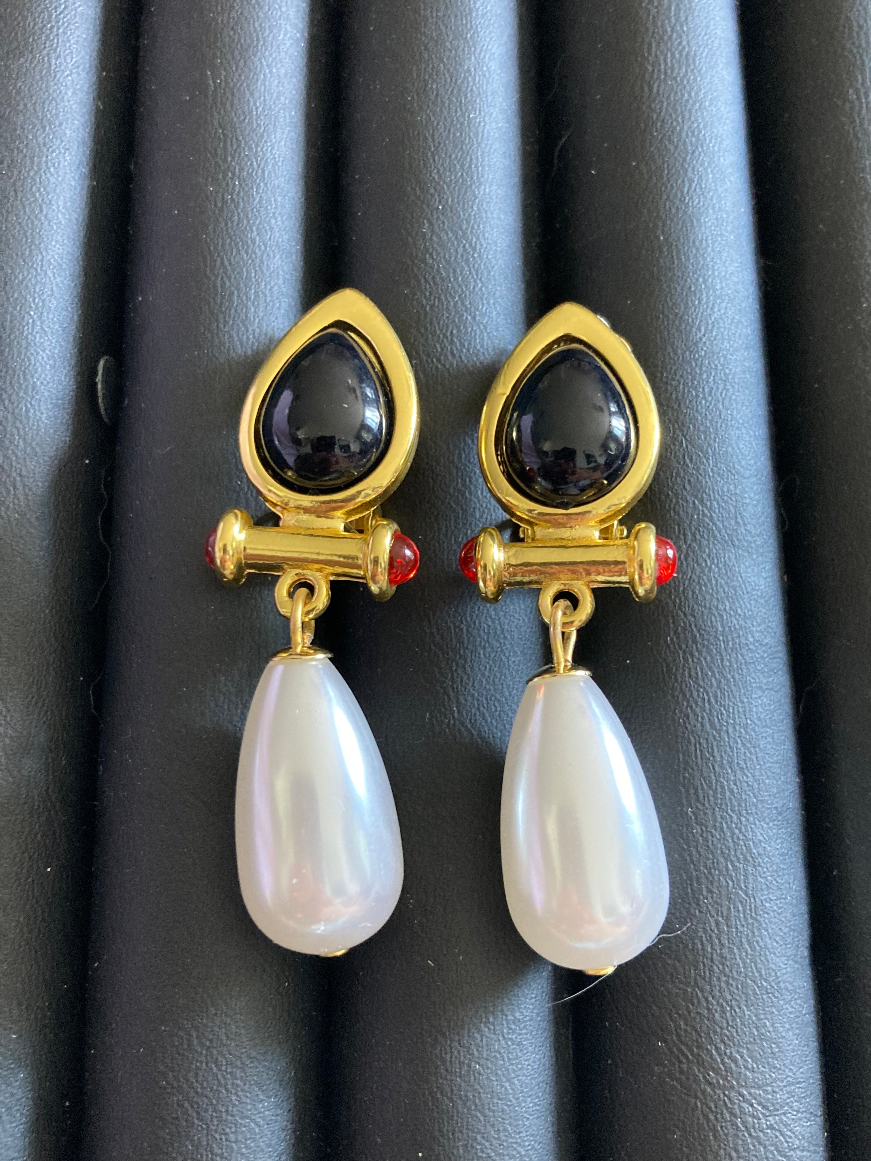 gold wide Ruby red  gripoix style cabochon black and faux pearl teardrop clip on dangly earrings