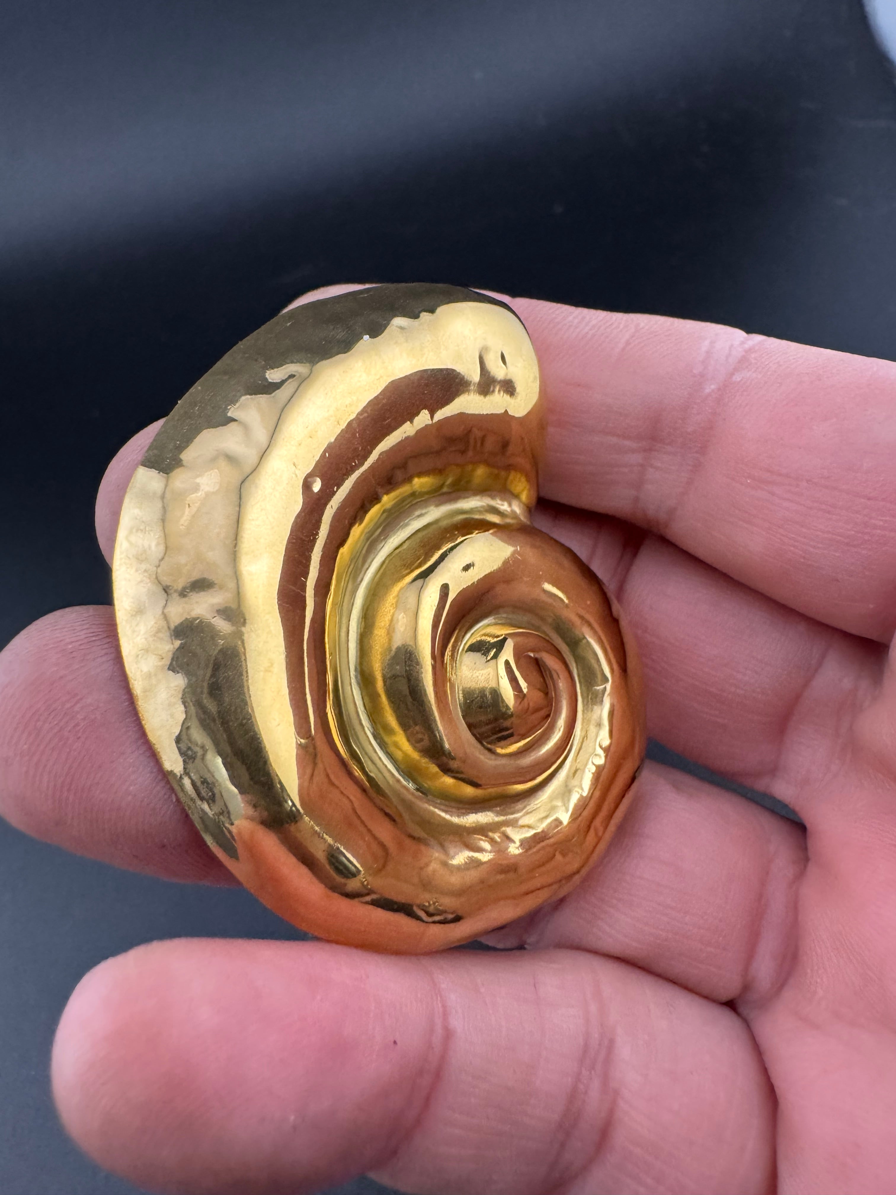 Large ammonite gold tone seashell brooch nautical style