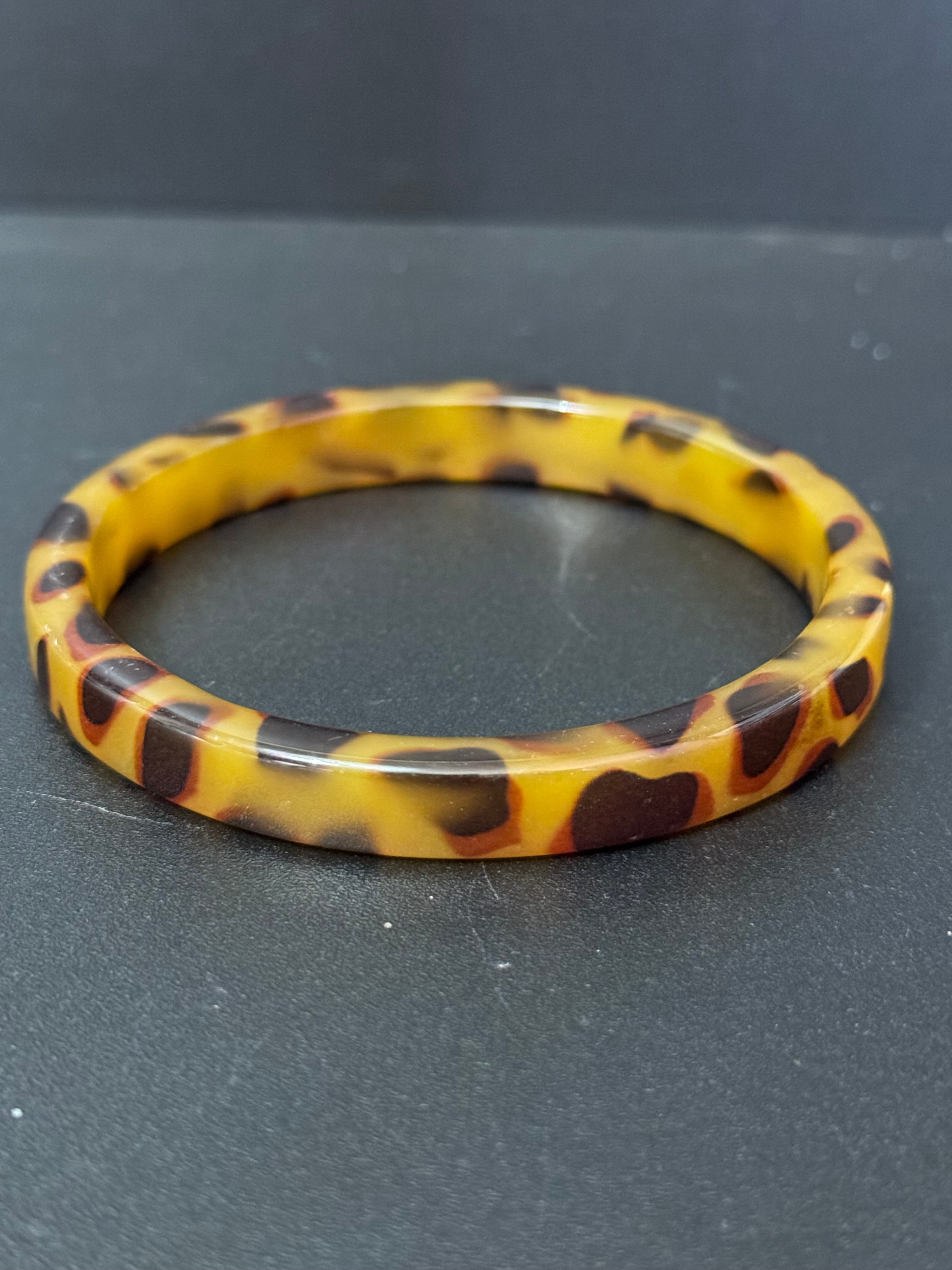 Faux tortoiseshell slim brown Perspex plastic bangle bracelet