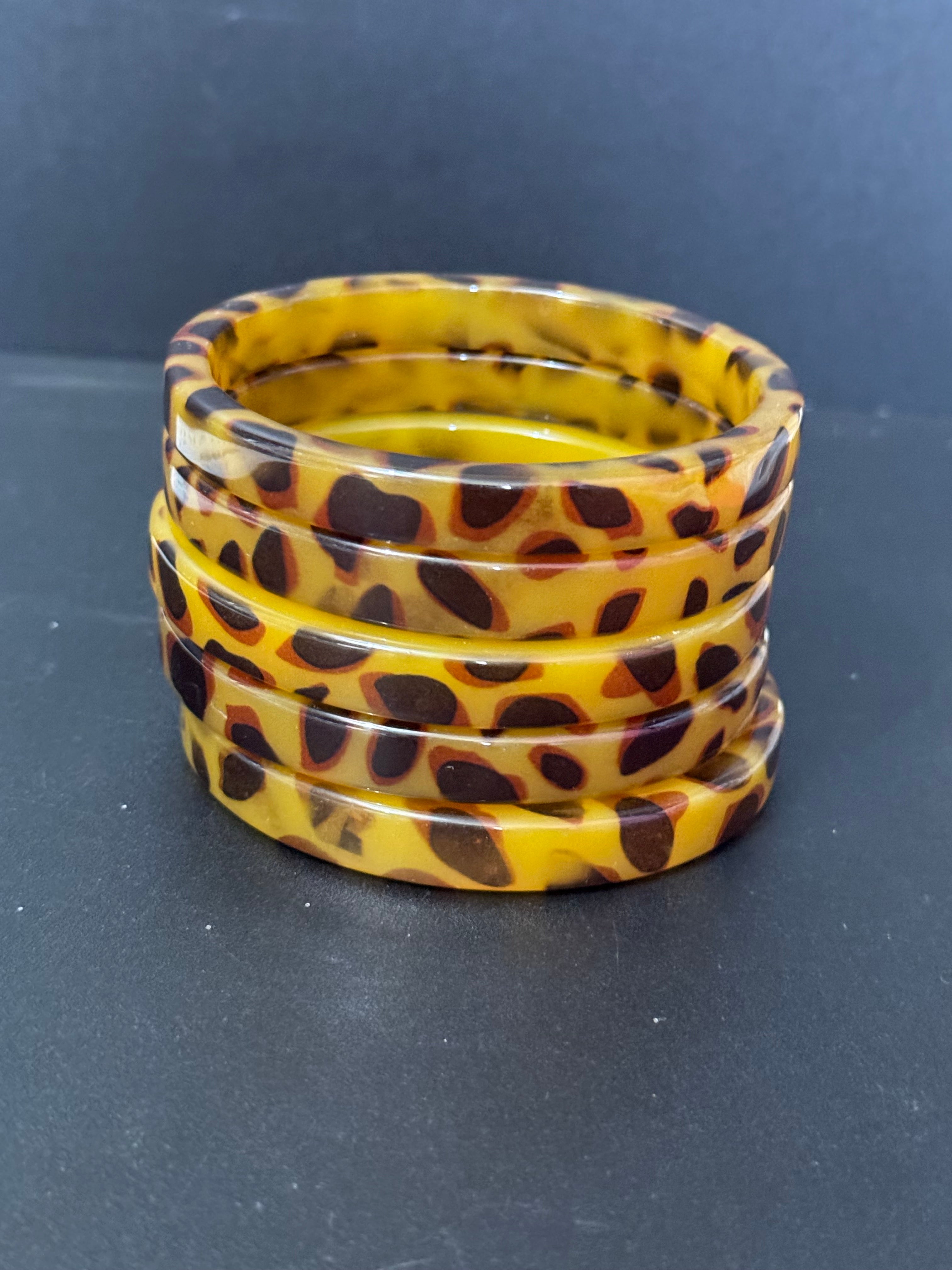 Faux tortoiseshell slim brown Perspex plastic bangle bracelet