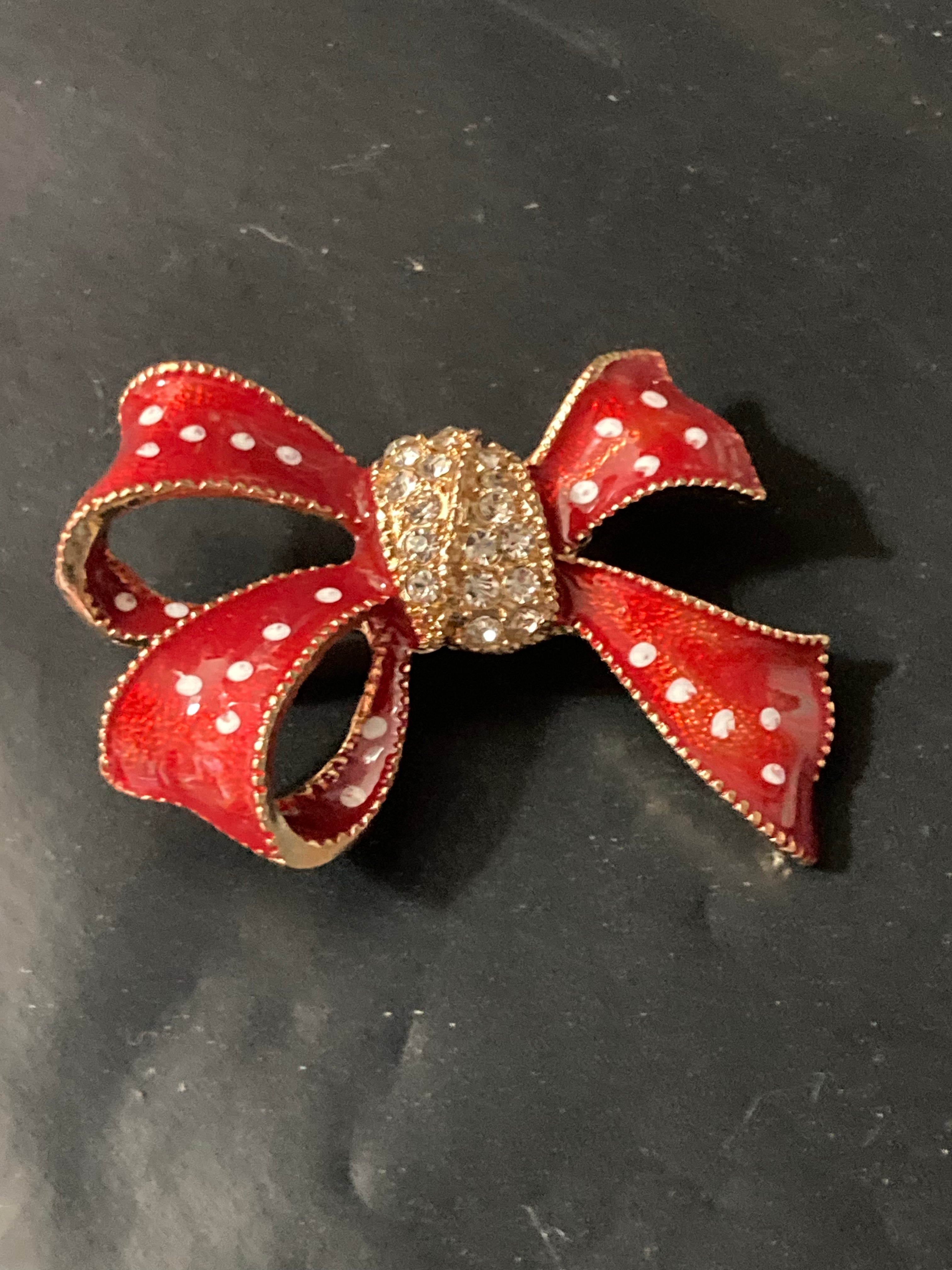 Cure red and white polka dot diamanté bow brooch