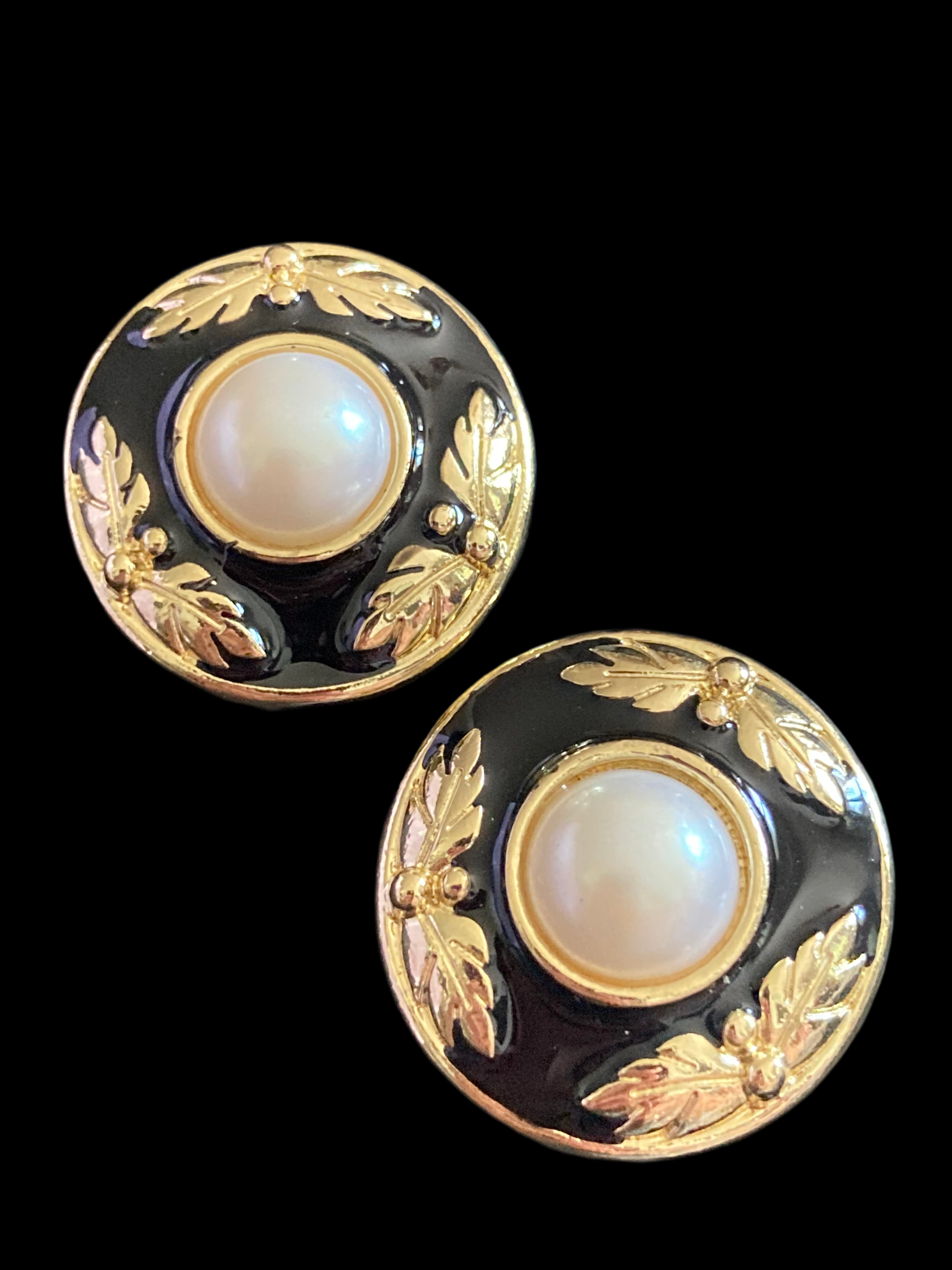 Black enamel gold pearl gripoix style cabochon round pierced earrings