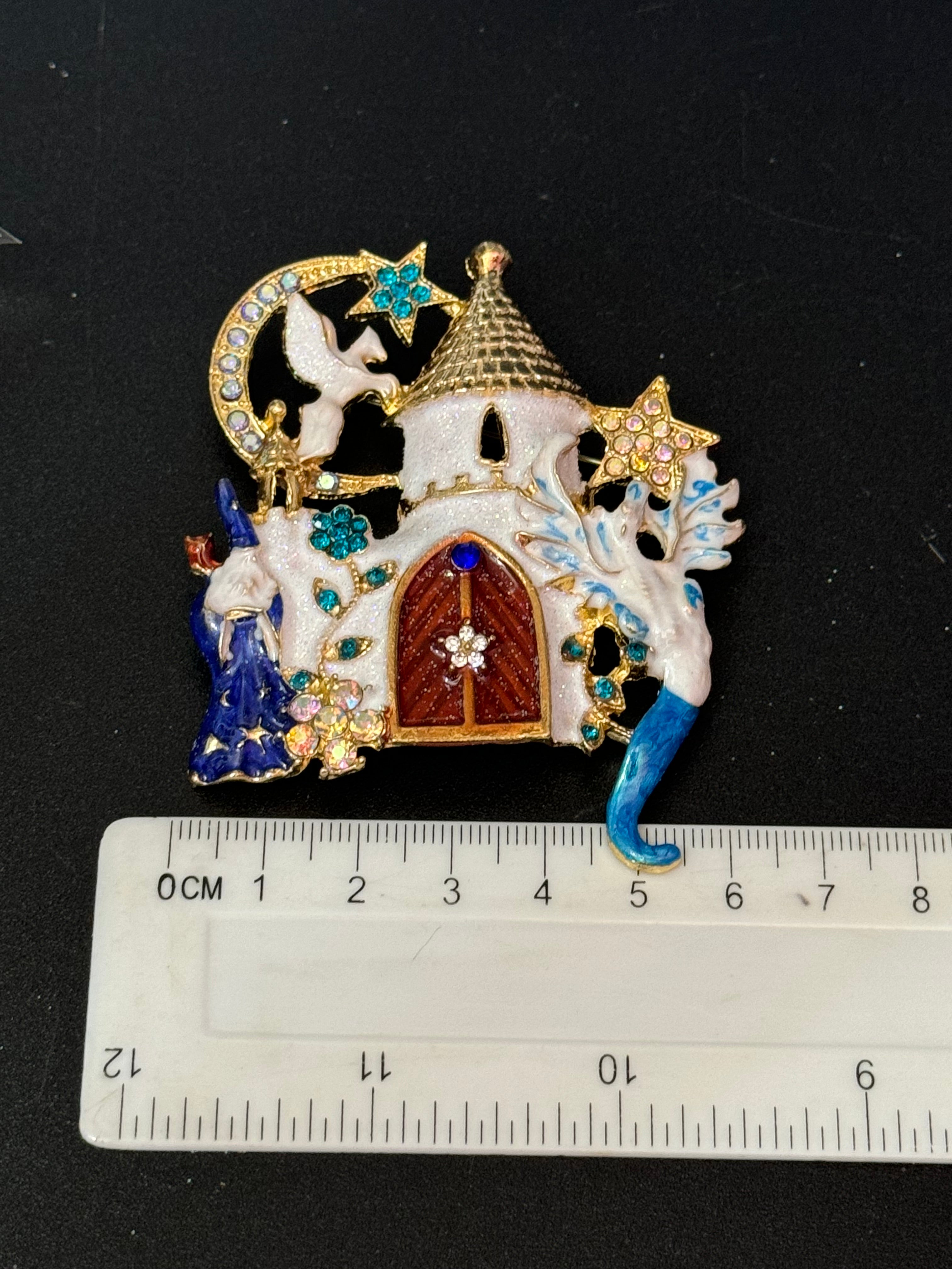 Large Magical wizards and dragons castle fantasy brooch Crystal white enamel