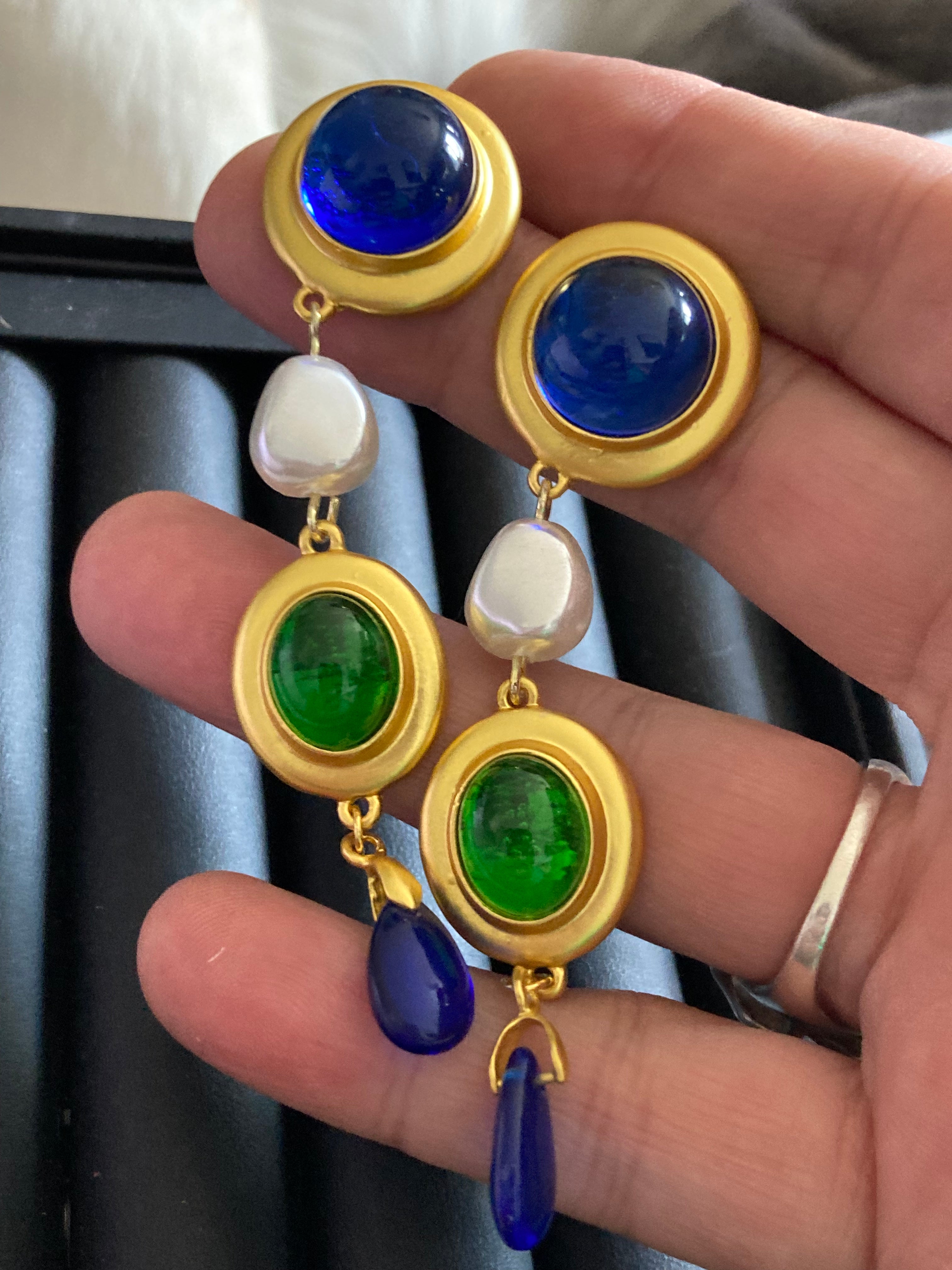 Dangly gold emerald sapphire pearl gripoix style cabochon round pierced drop earrings