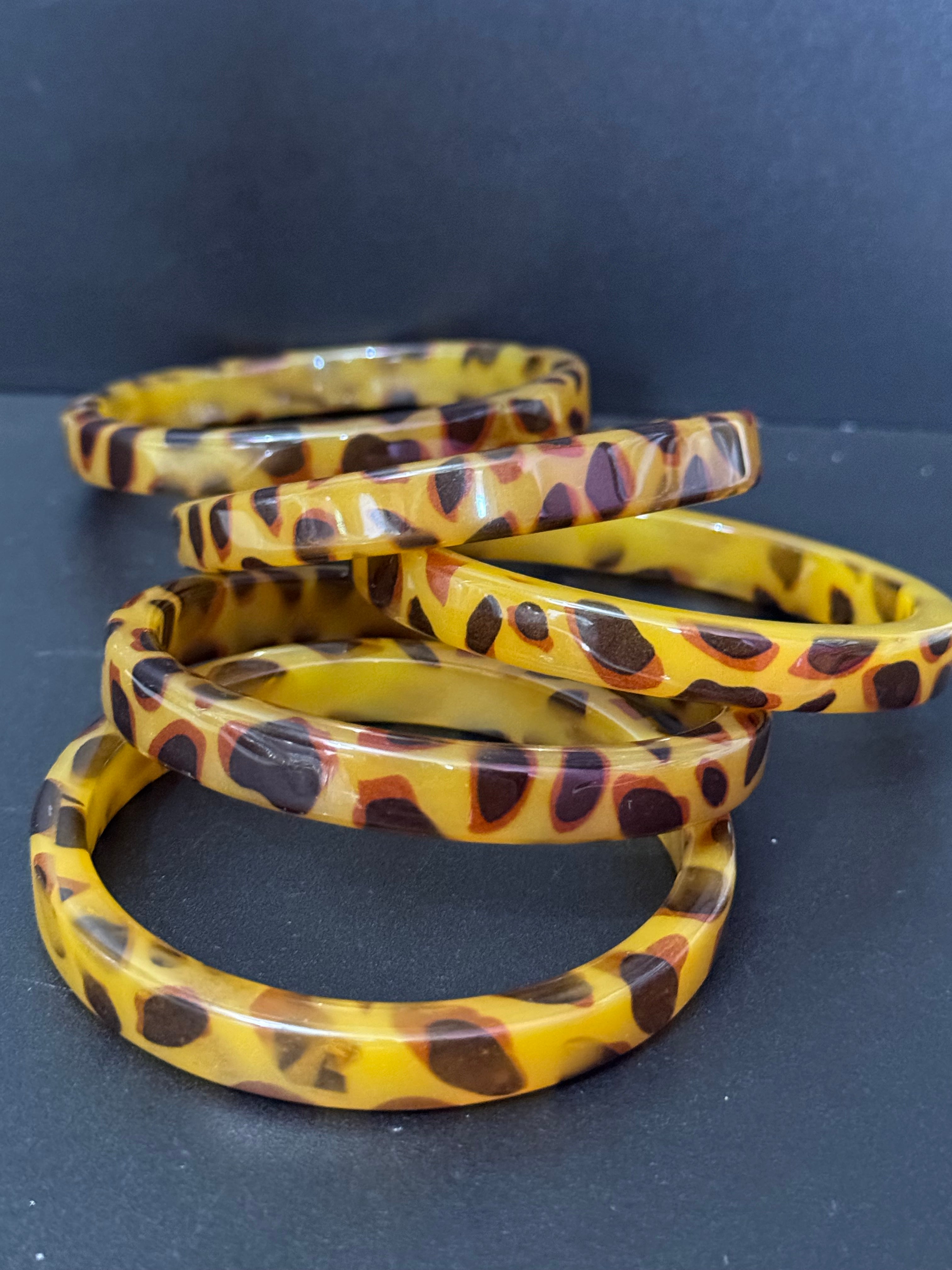 Faux tortoiseshell slim brown Perspex plastic bangle bracelet