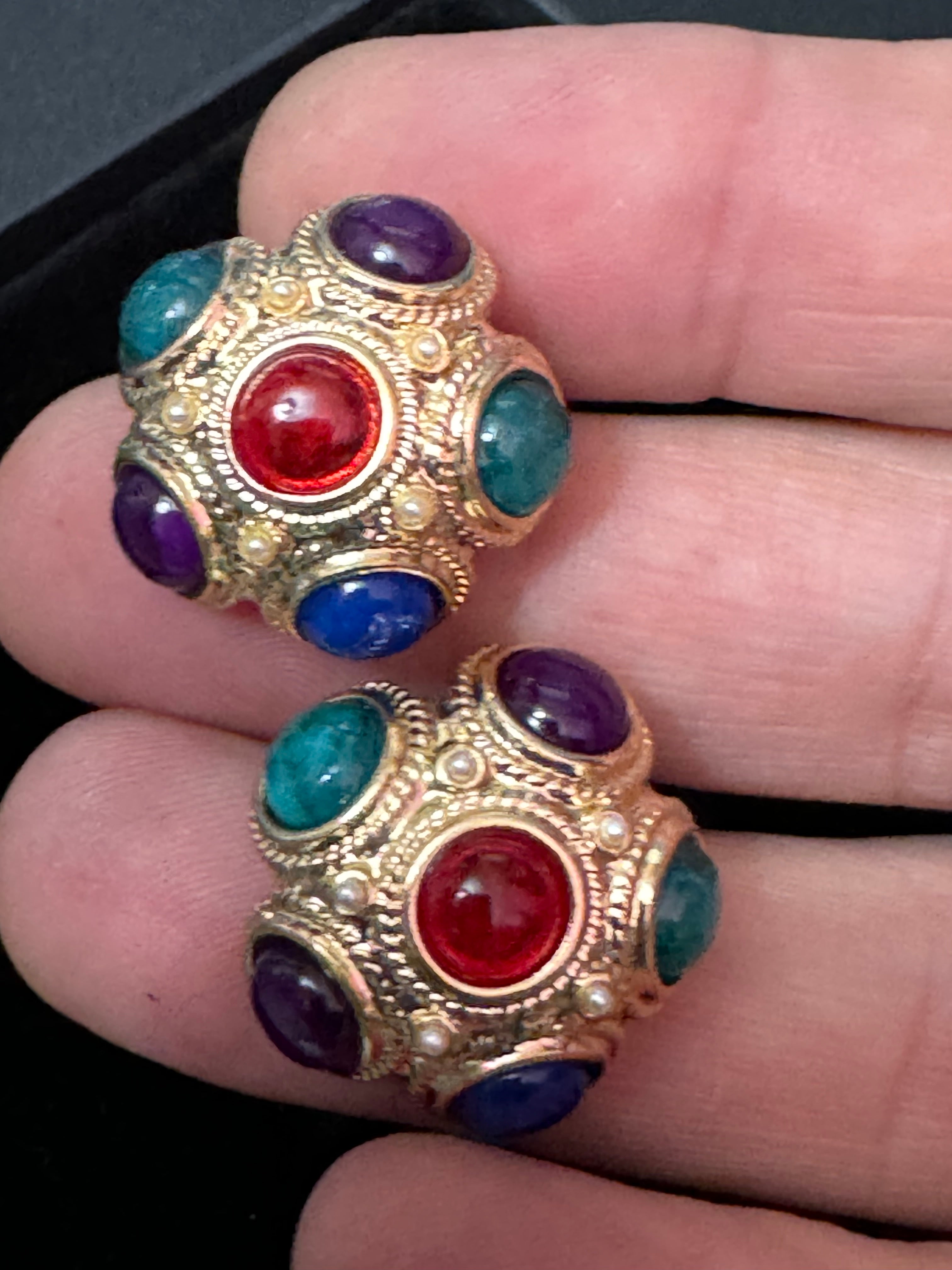 gold tone designer gripoix style red blue green purple cabochon pierced domed stud earrings