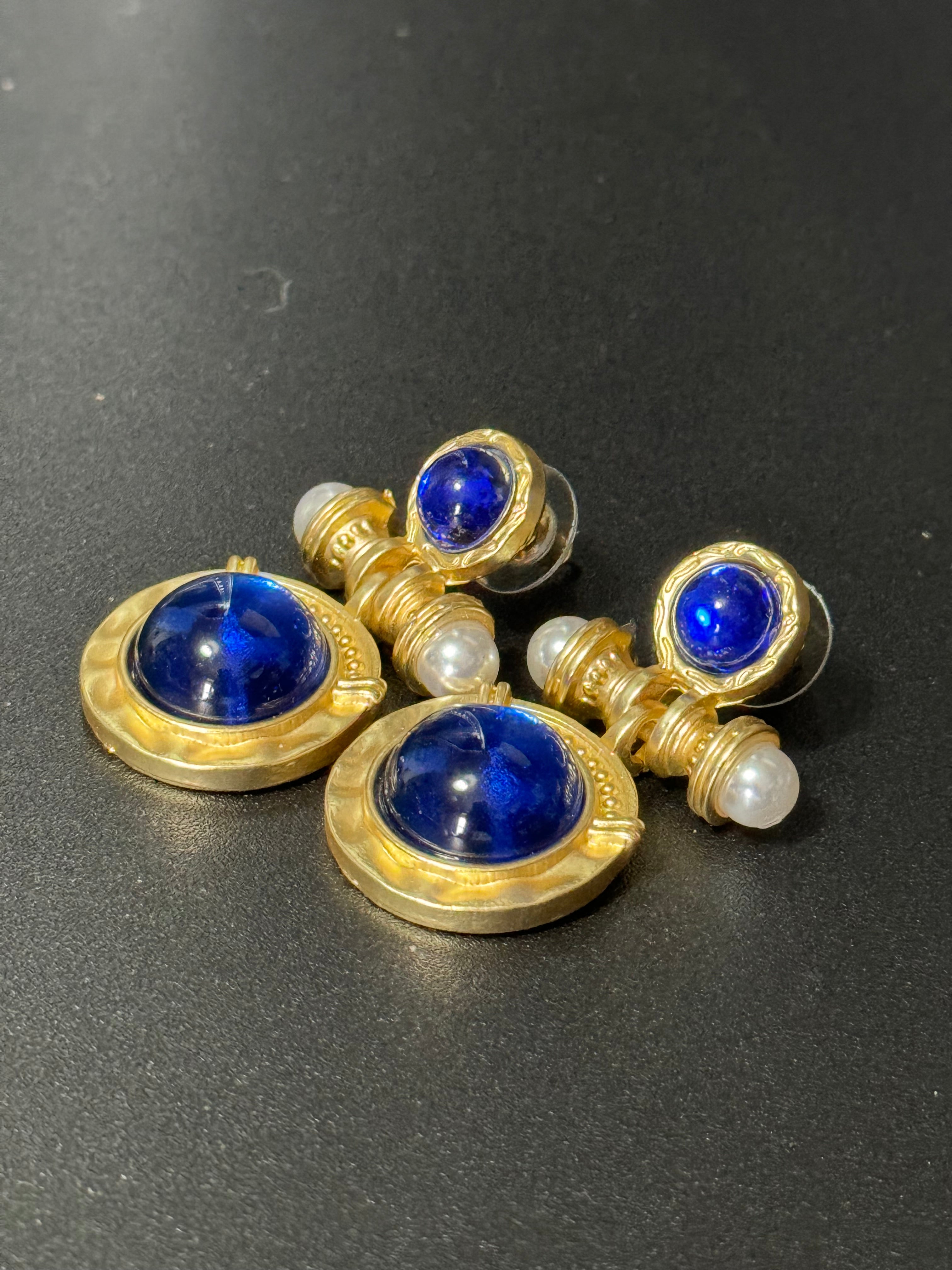 Etruscan gold sapphire blue faux pearl gripoix style cabochon round pierced drop earrings