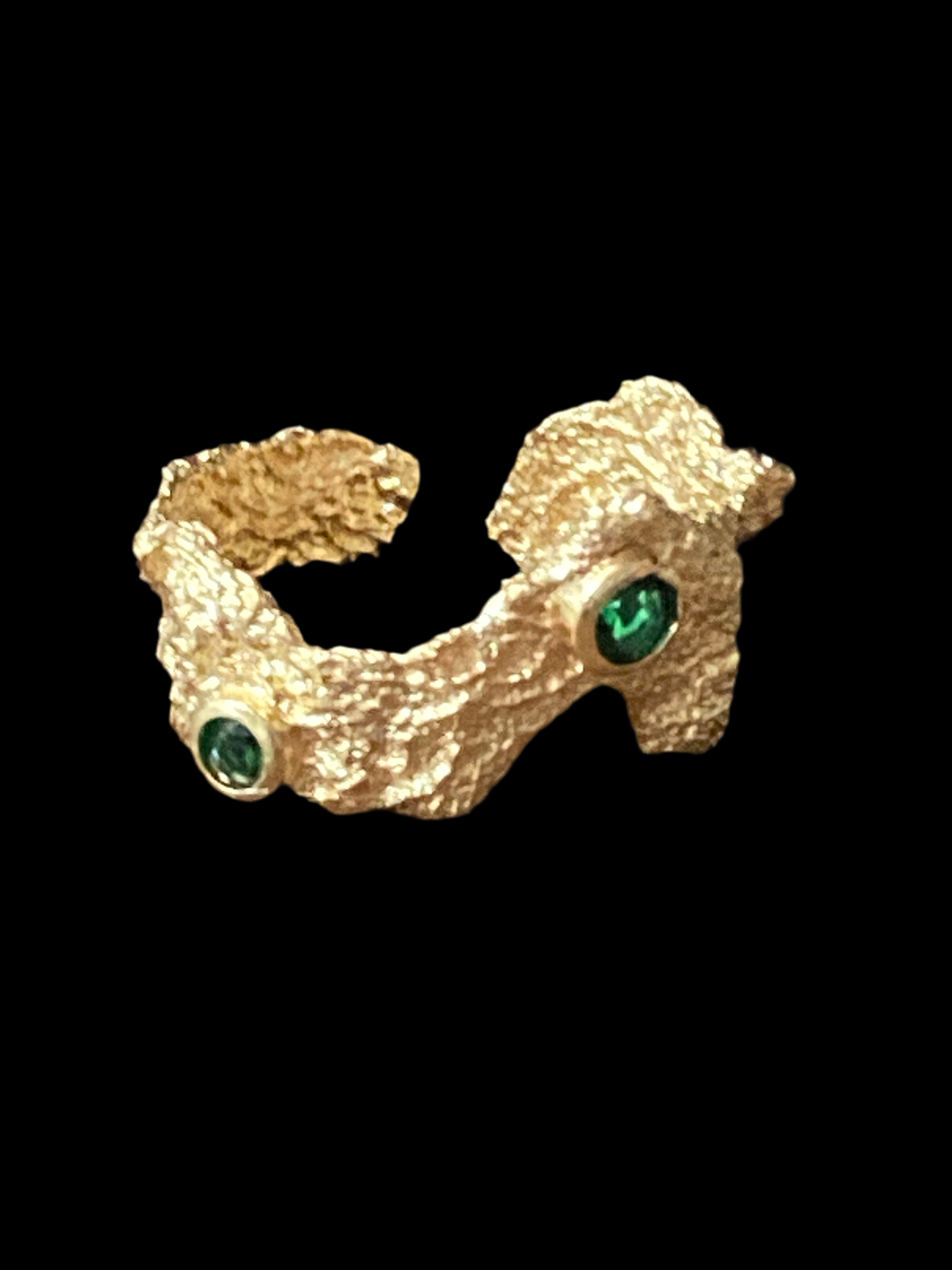 Modernist gold tone bark nugget dress ring with green stones