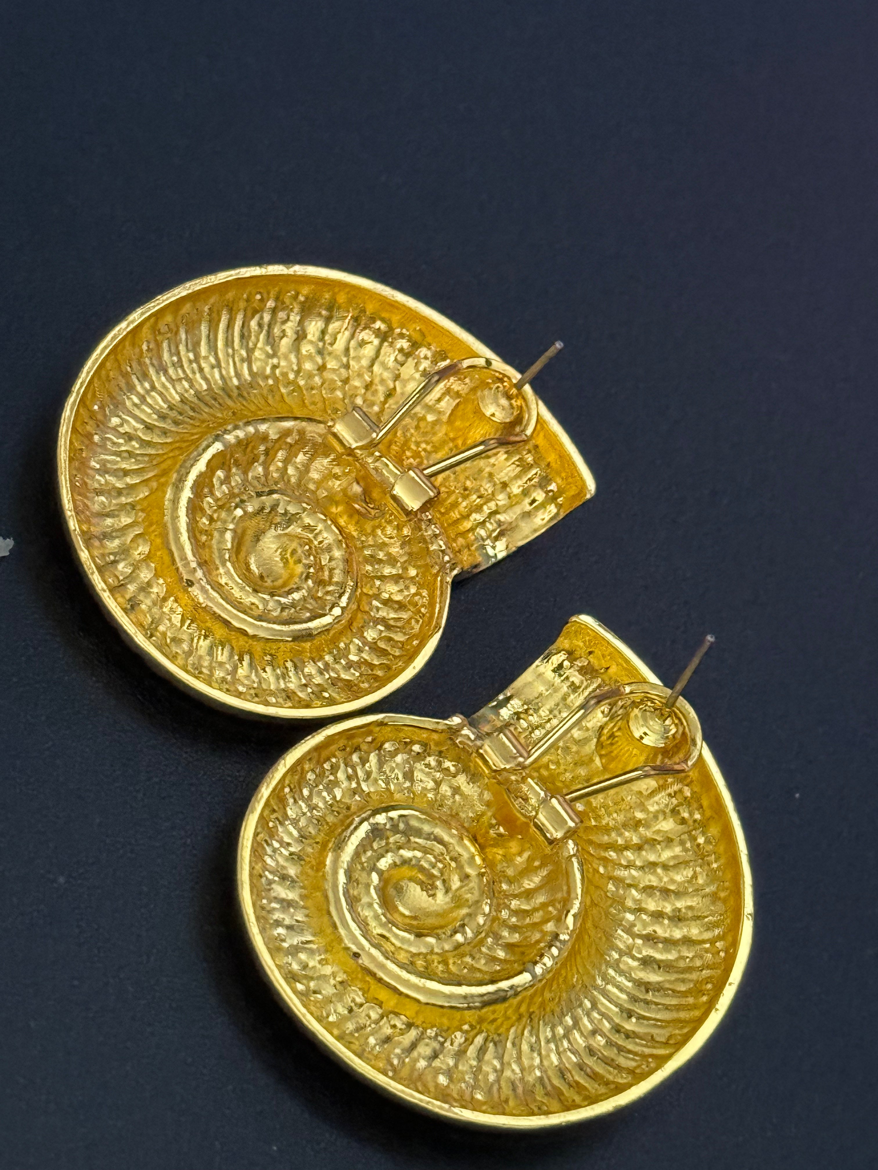 Oversized gold tone sea shell nautical earrings pierced