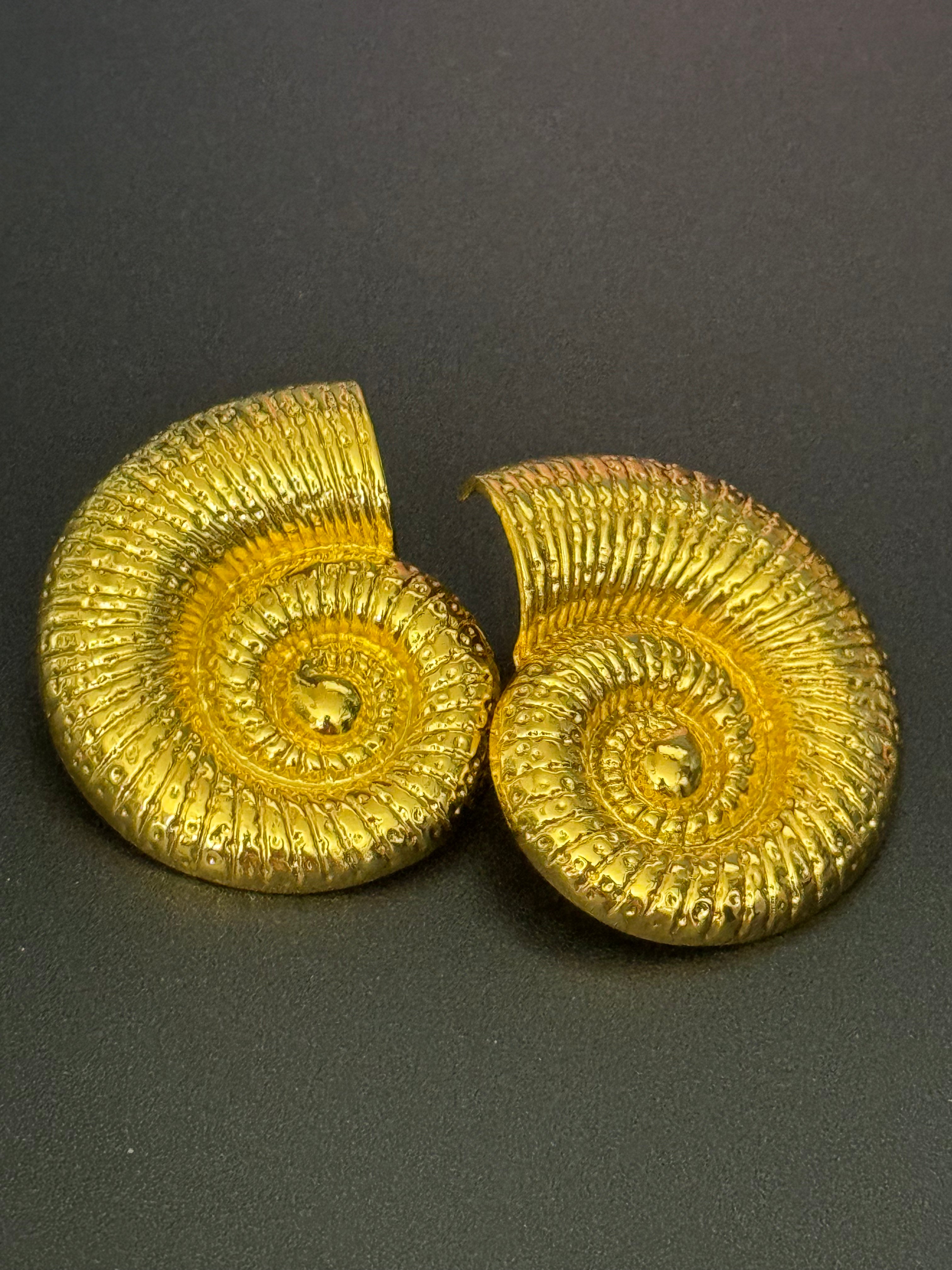 Oversized gold tone sea shell nautical earrings pierced