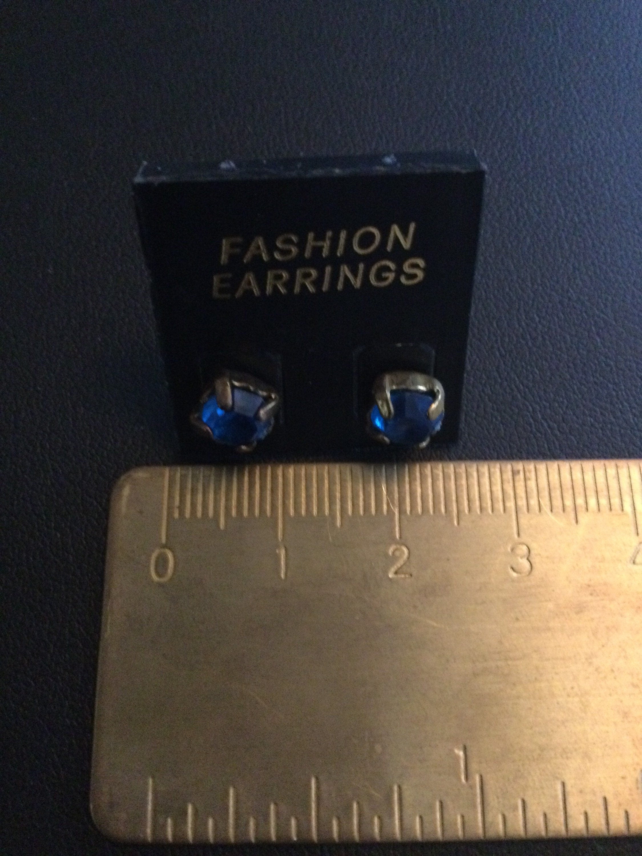 small gold tone sapphire stud earrings bright azure blue diamanté