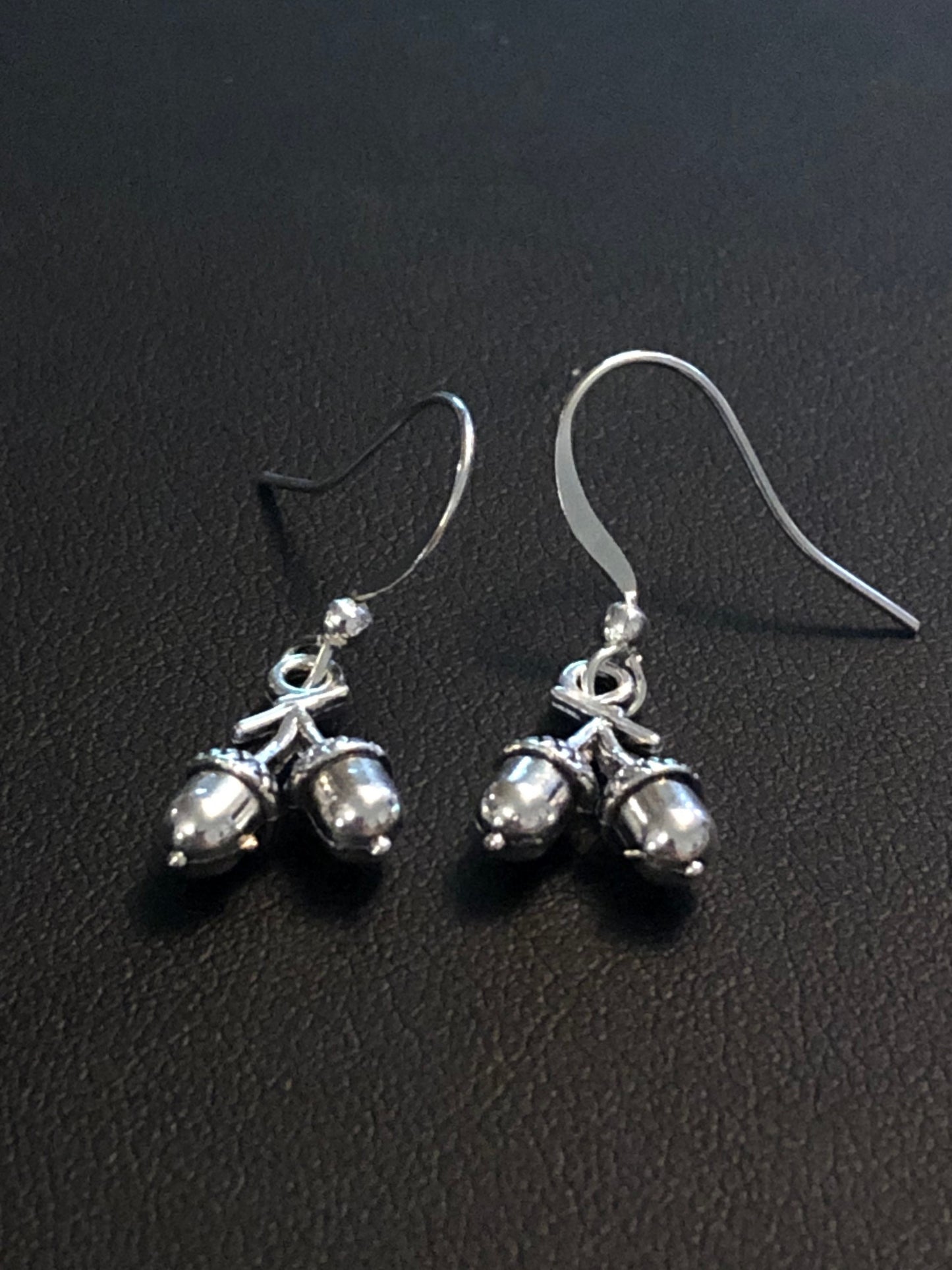 silver tone acorn drop earrings pierced ears