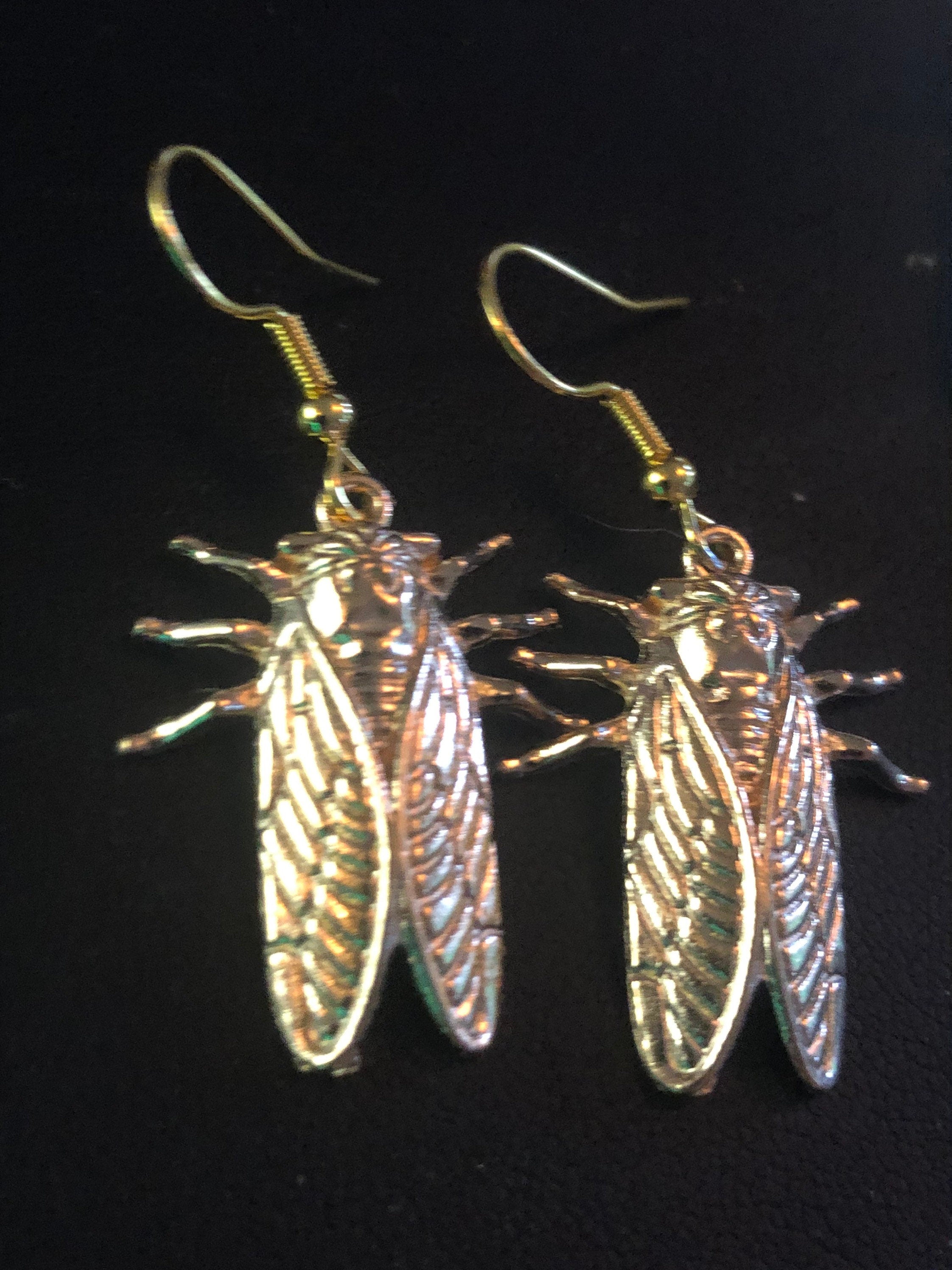 Silver tone Cicada bug insect drop earrings pierced ears