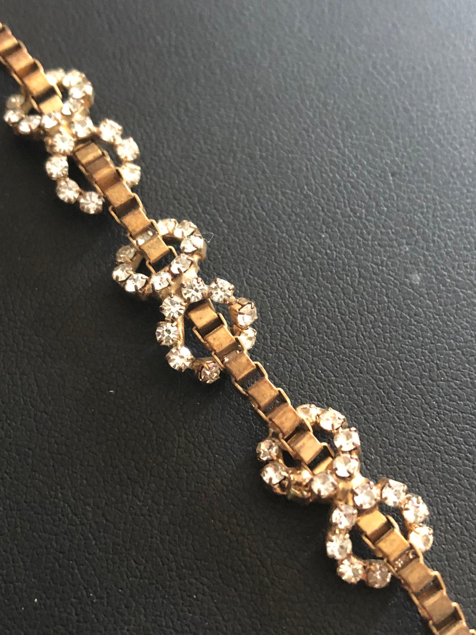 Vintage 18.5cm rhinestone diamanté gold tone box chain bracelet