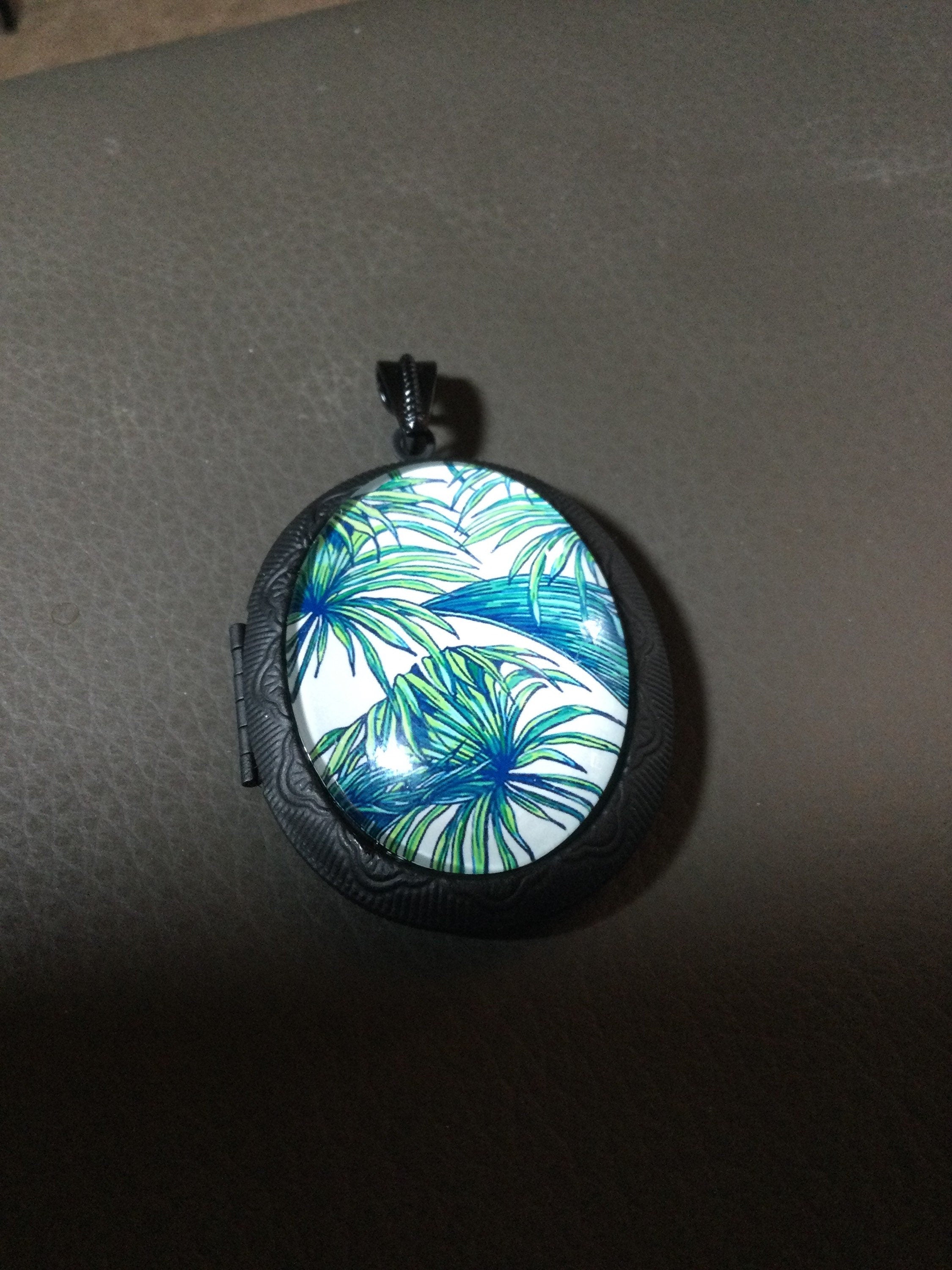 large palm tree Matt black oval photo locket pendant with tropical green leaves glass cabochon