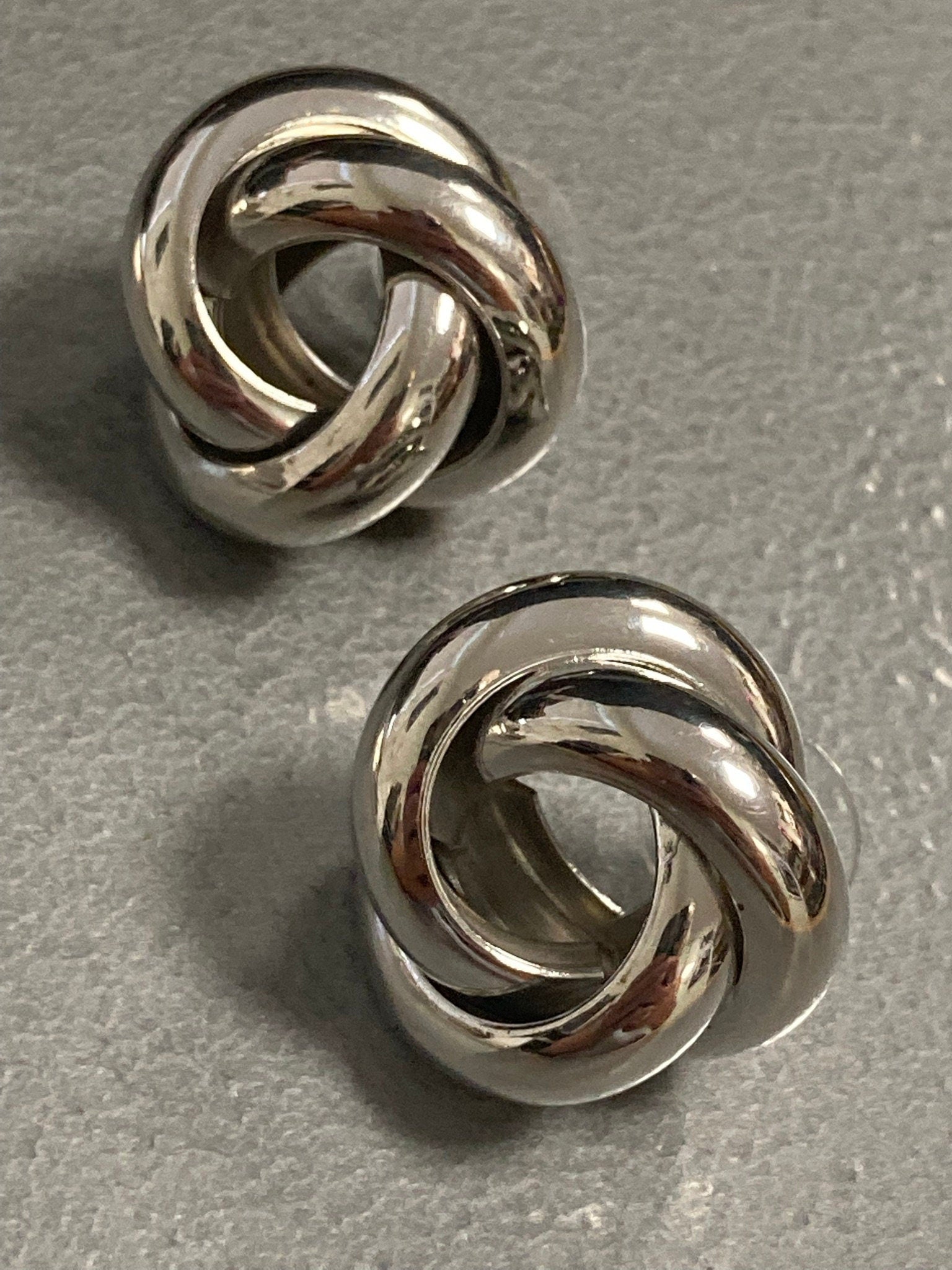 Large 2.5cm wide silver tone big tube knot stud earrings pierced