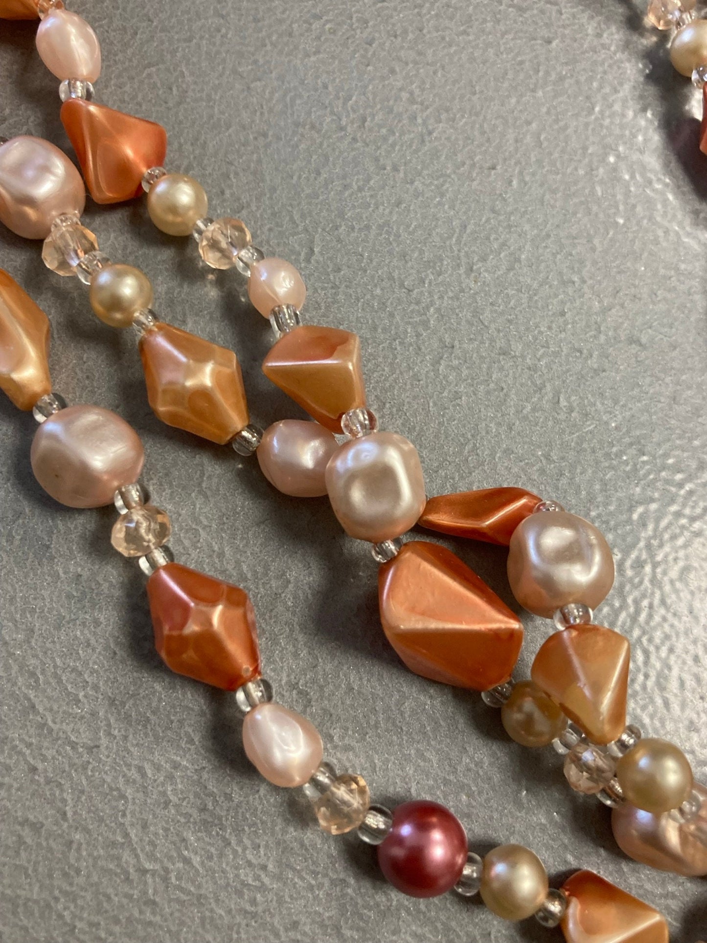 Vintage Retro 1960s 3 triple strand row dusky dark pink orange pearl beaded wide choker waterfall necklace