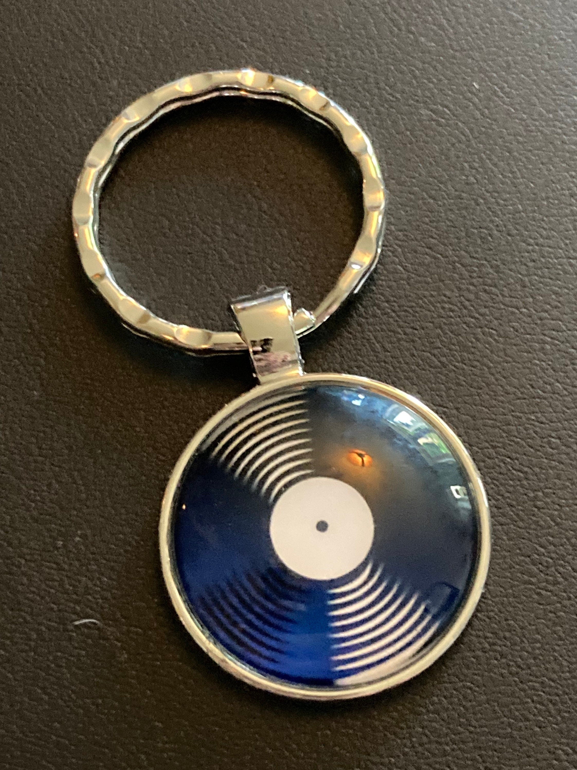 vinyl record keyring LP 45rpm DJ gift 25mm glass 80s