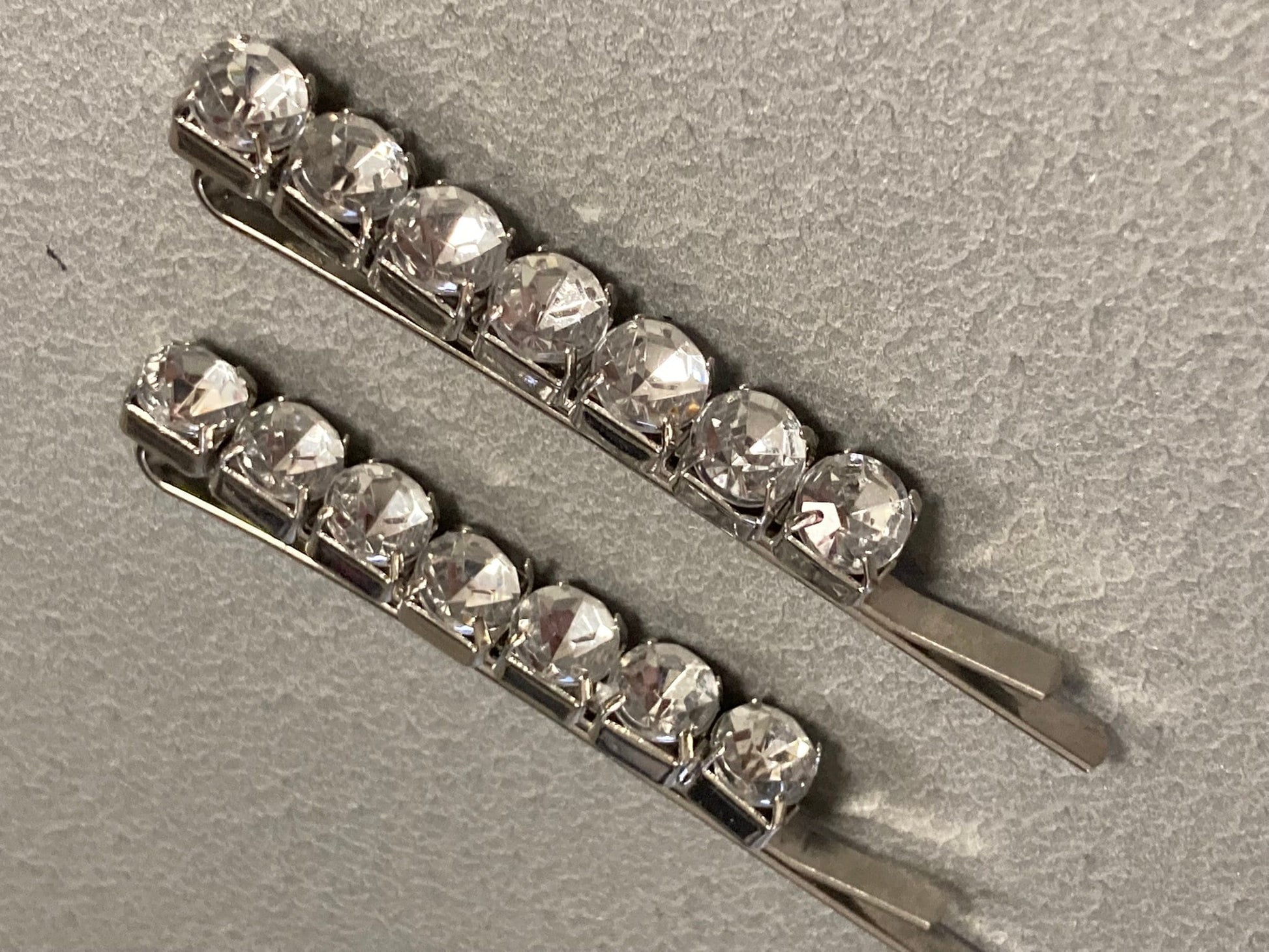 Retro pair of diamanté silver tone rhinestone crystal hair slides