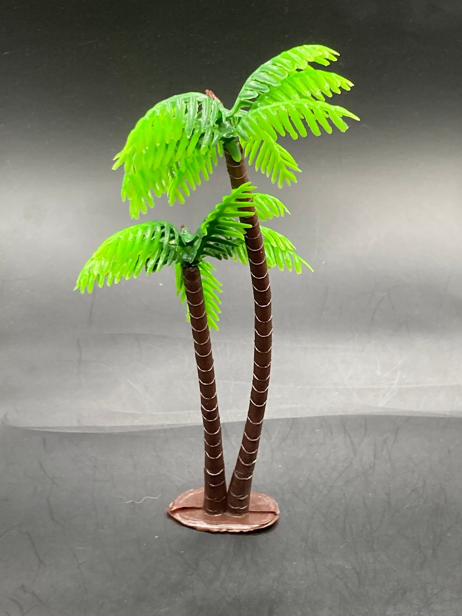 One plastic model tropical Miniature palm tree dolls house scenery