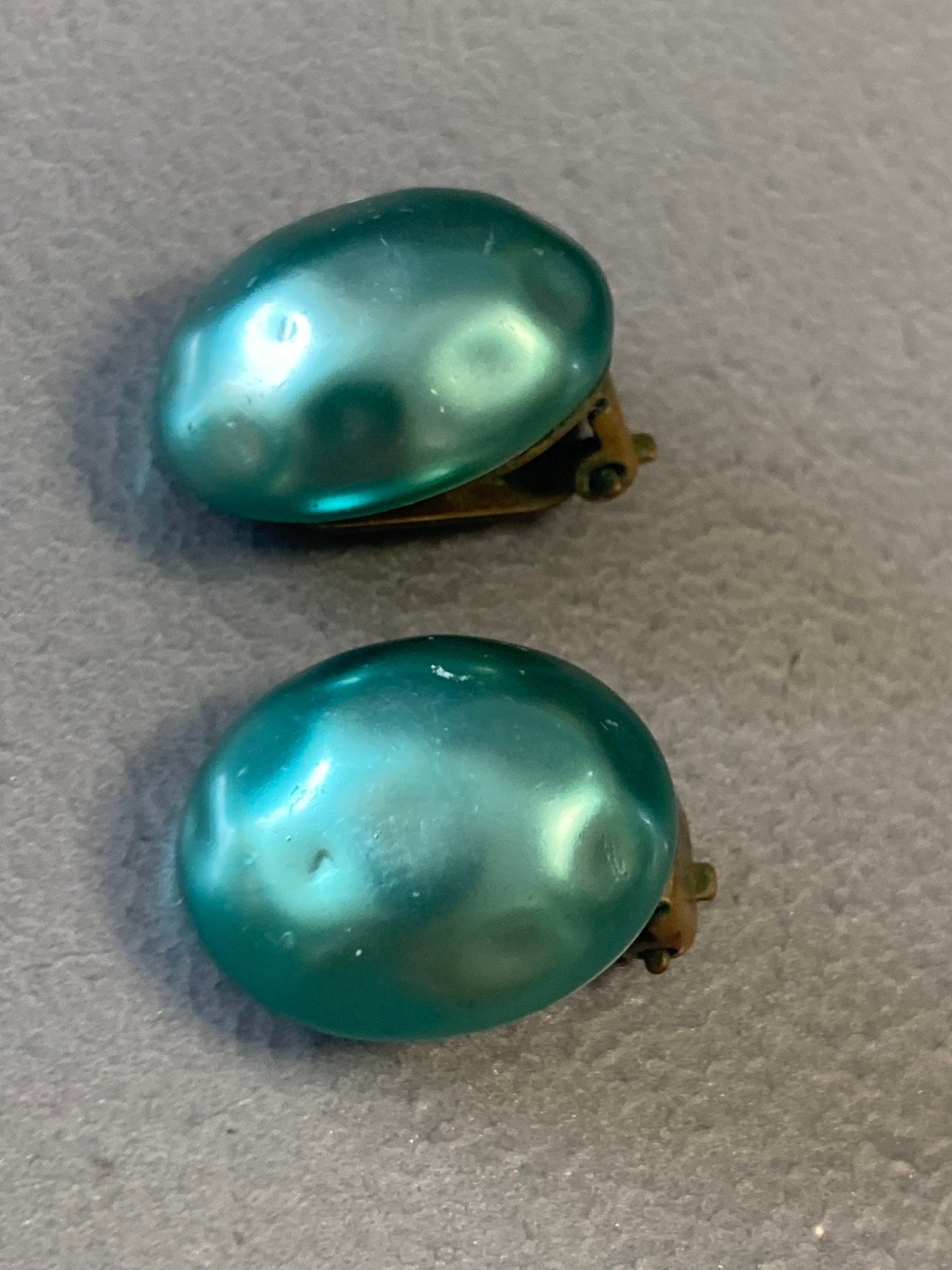 1960s Funky GLASS green faux pearl small oval button beaded Clip On Earrings