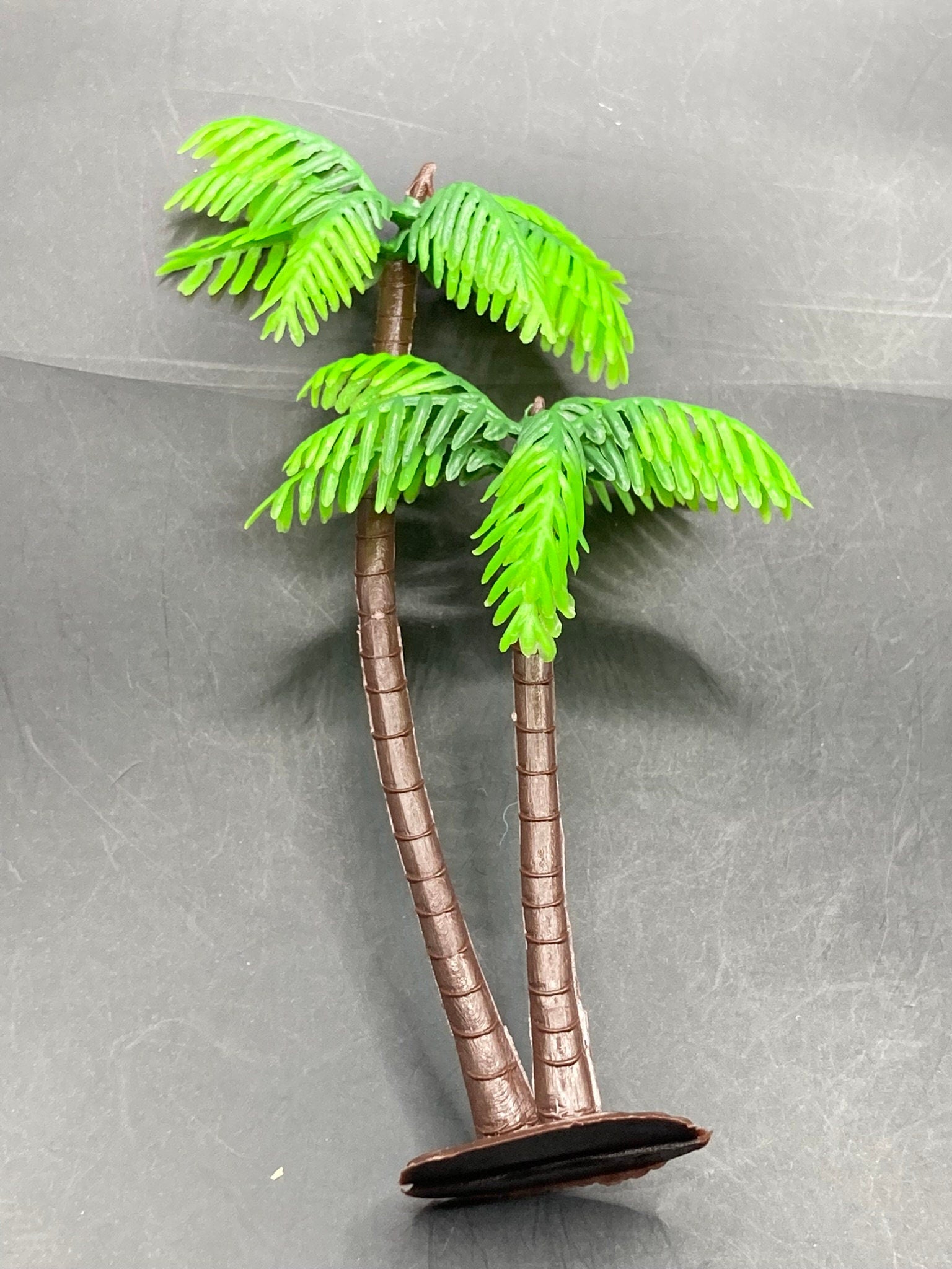 One plastic model tropical Miniature palm tree dolls house scenery