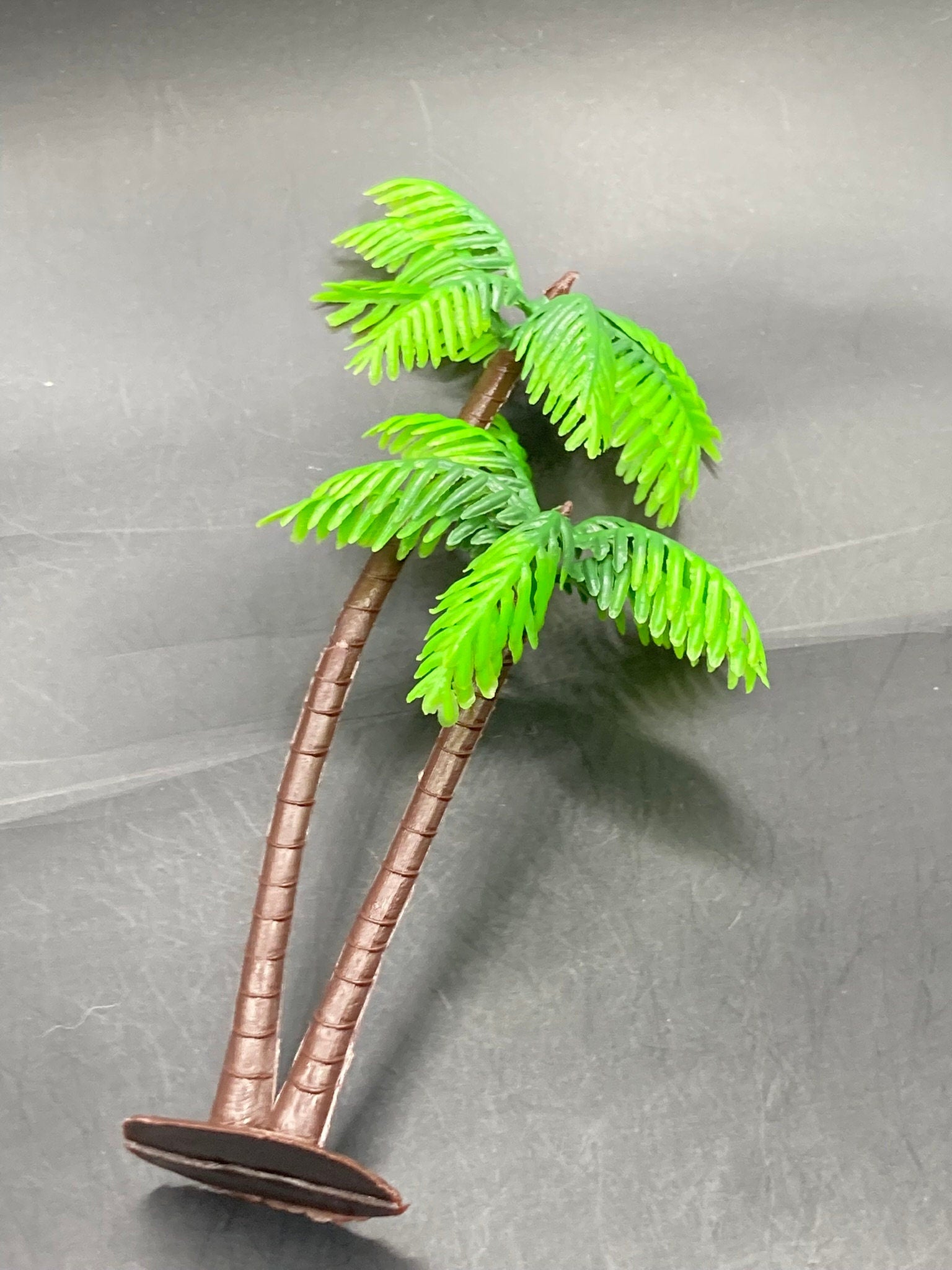 One plastic model tropical Miniature palm tree dolls house scenery