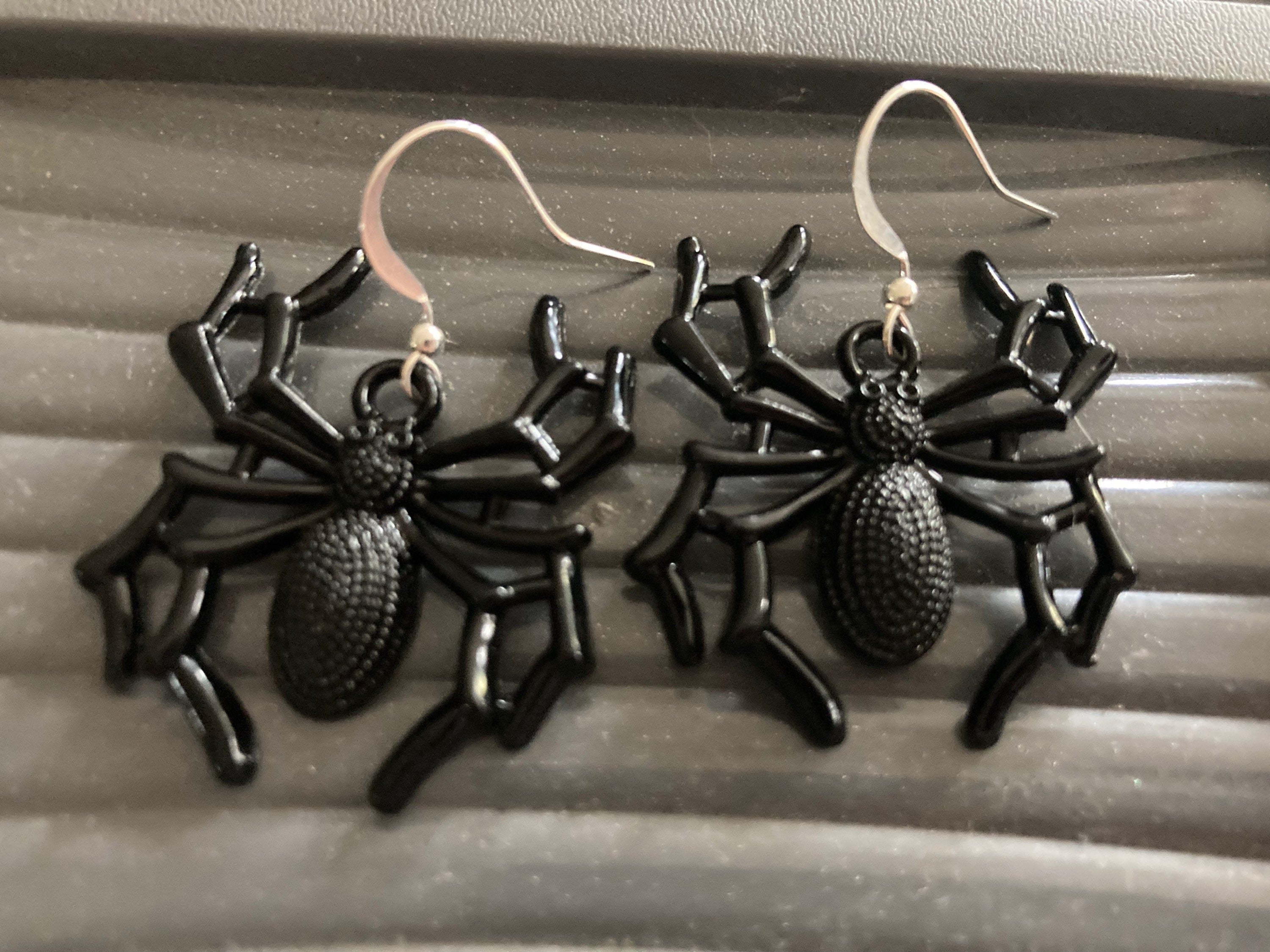 Xl large Novelty silver tone 3D black metal oversized SPIDER drop earrings for pierced ears! Halloween