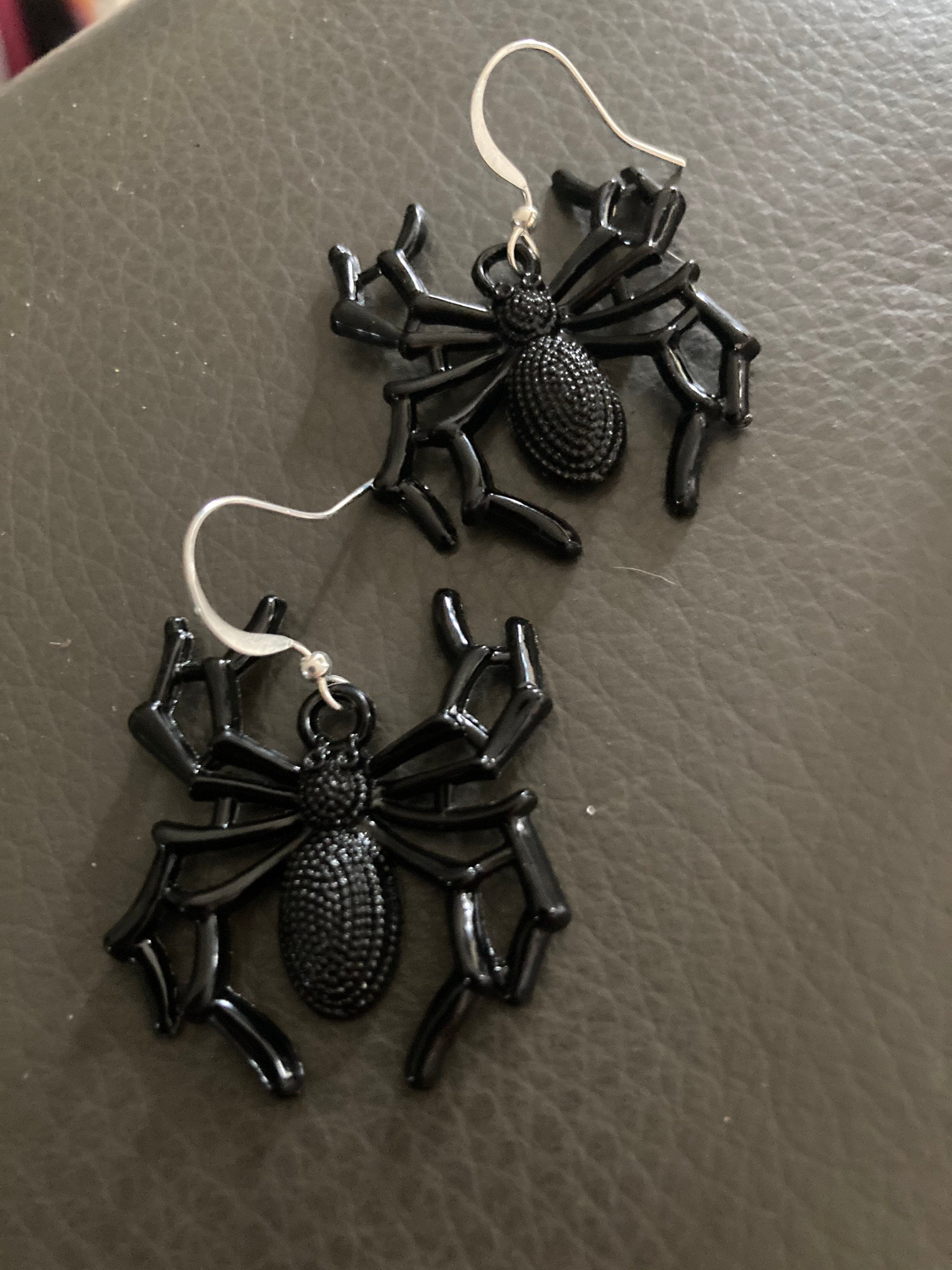 Xl large Novelty silver tone 3D black metal oversized SPIDER drop earrings for pierced ears! Halloween