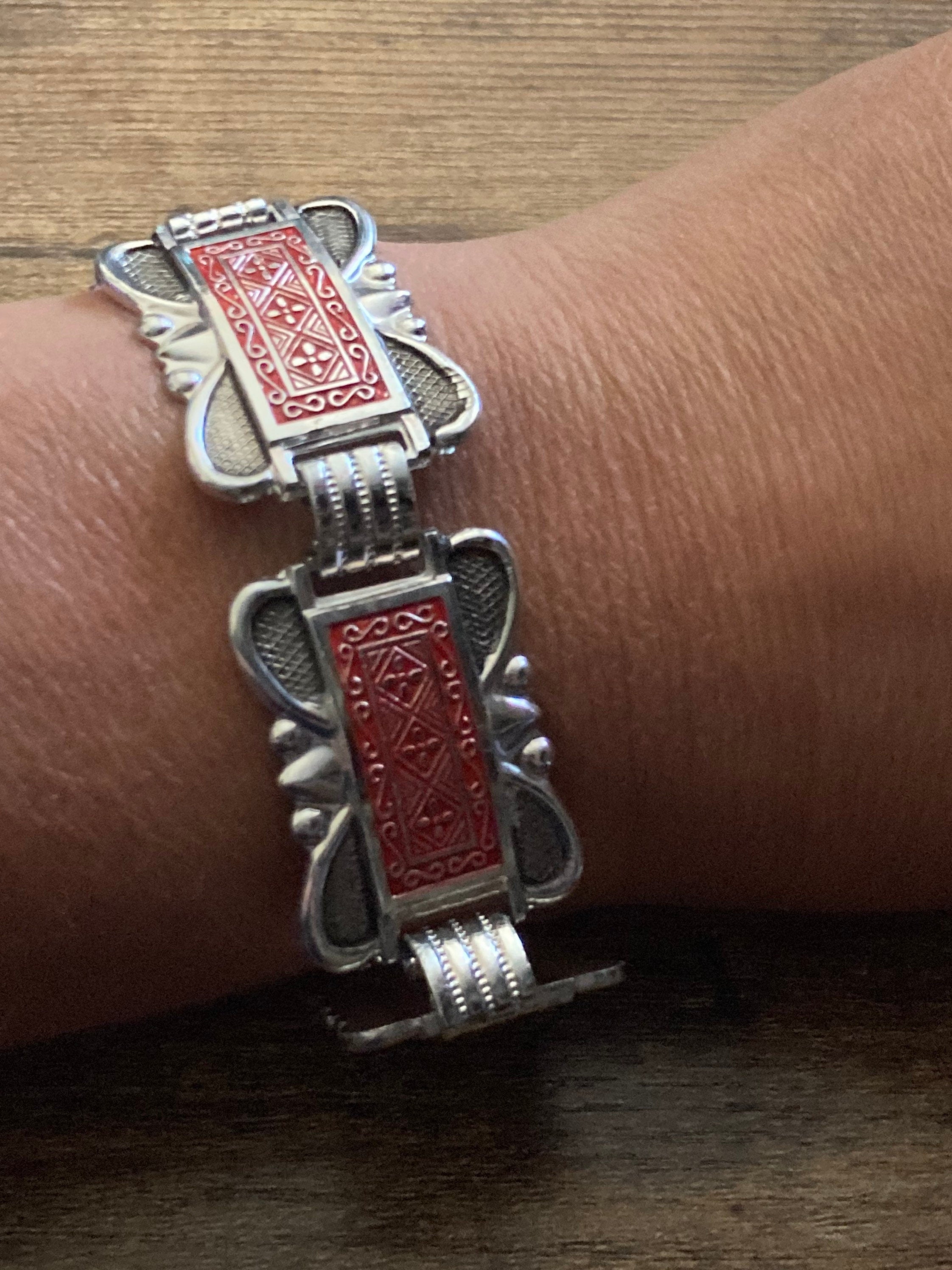 Vintage Silver Tone Panel Link lightweight pressed wide Bracelet red enamel silver tone