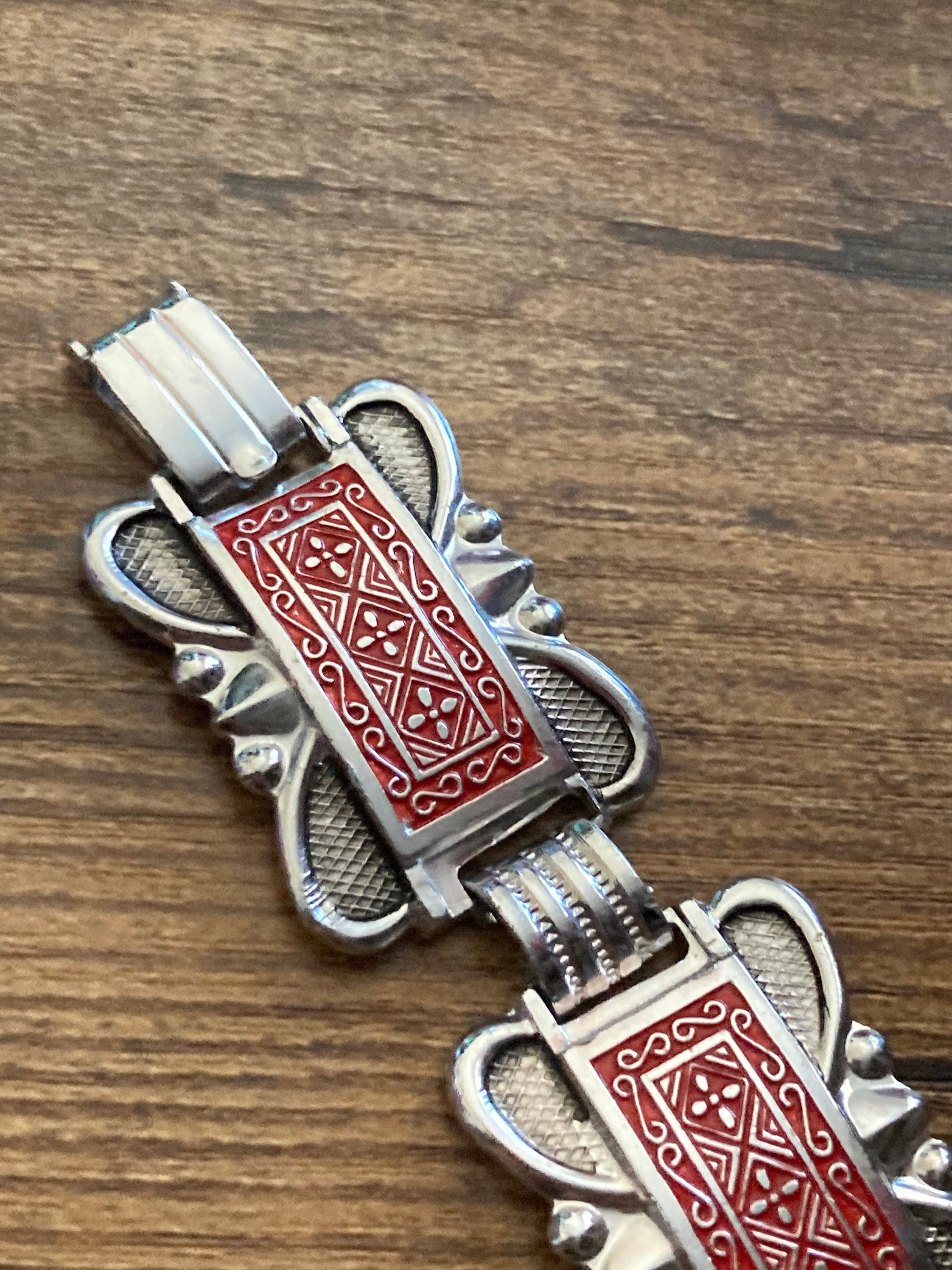 Vintage Silver Tone Panel Link lightweight pressed wide Bracelet red enamel silver tone