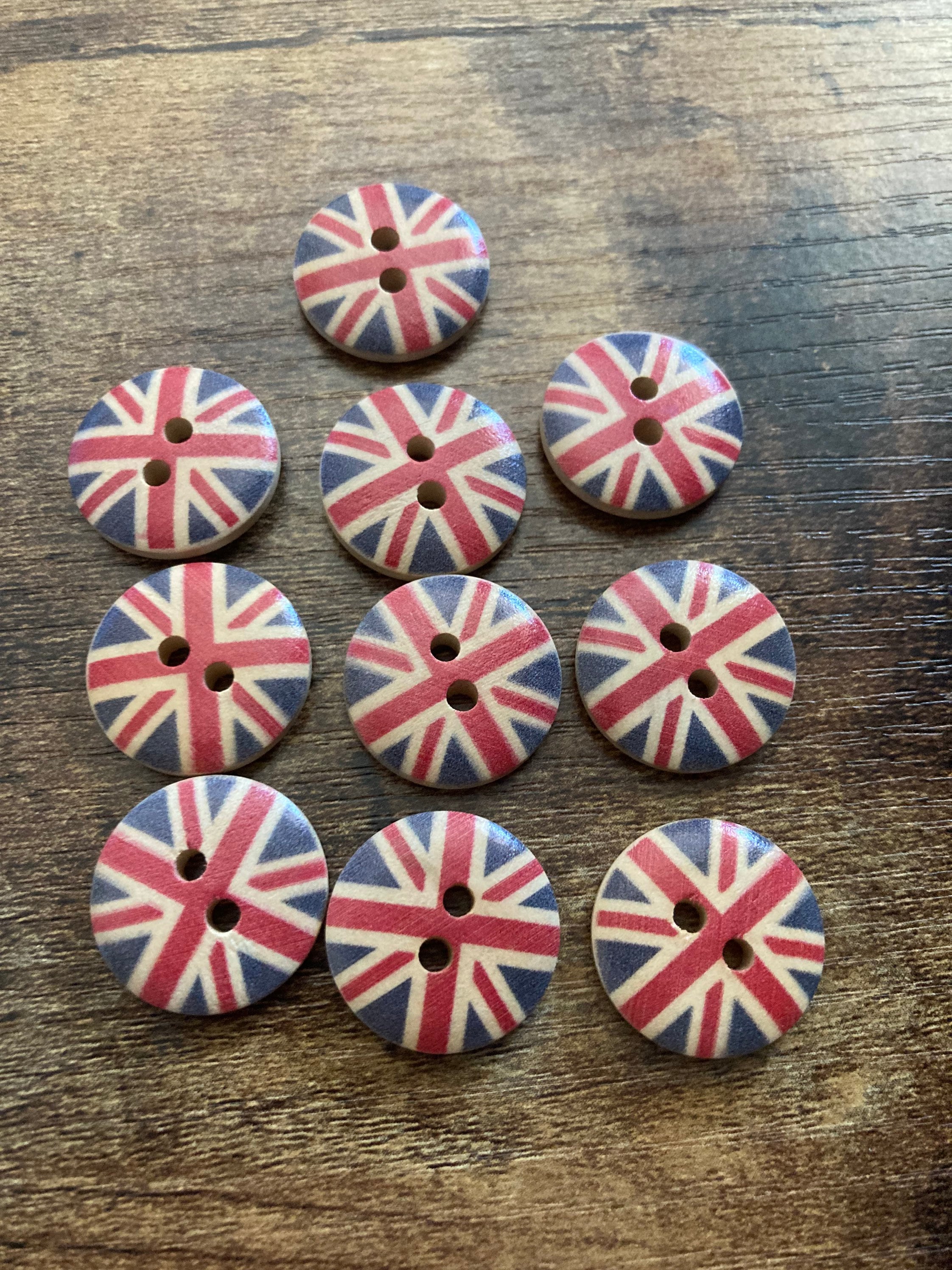 Job lot pack of 50 pieces x 20mm round beige uk pretty vintage floral pink roses wooden buttons