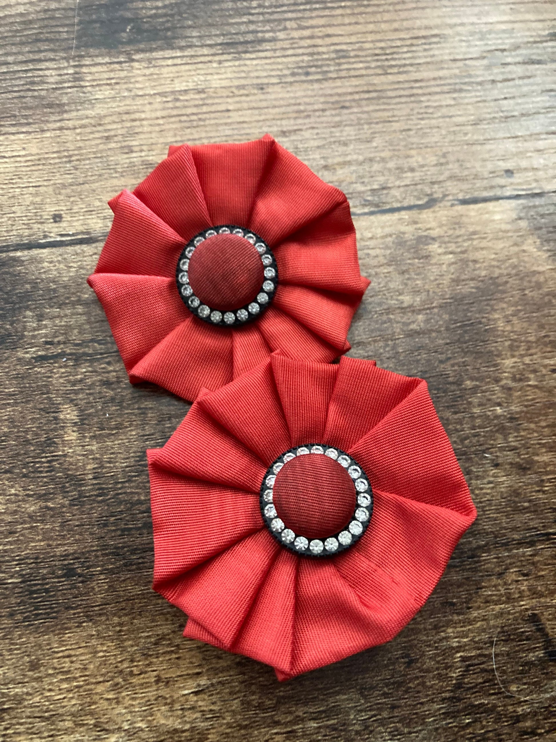 High End pair of red ribbon and diamanté shoe clips Vintage retro