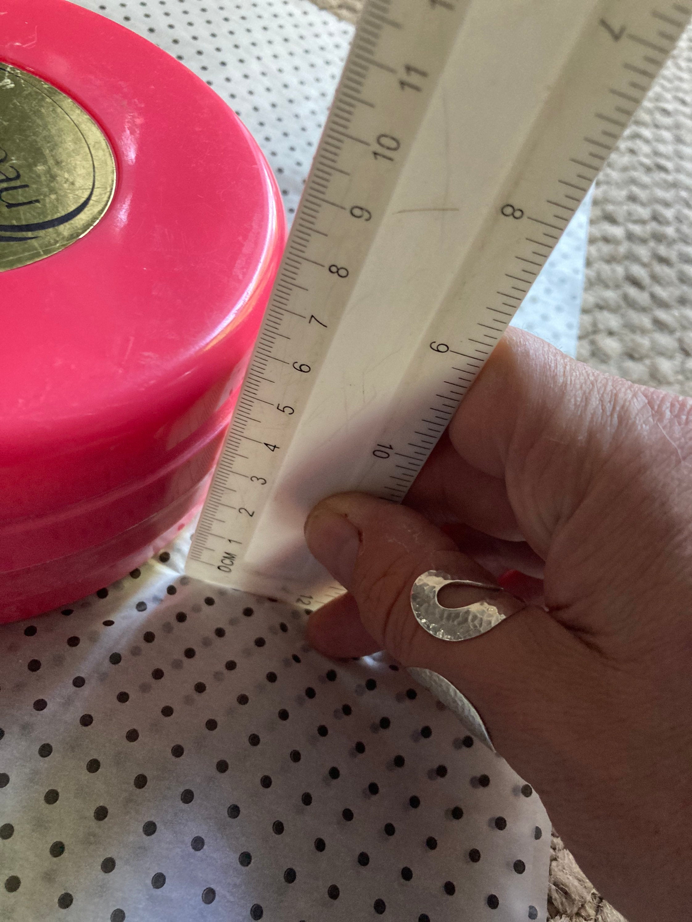 Xl Vintage large round pink large box of CHATEAU Dusting Powder with puff