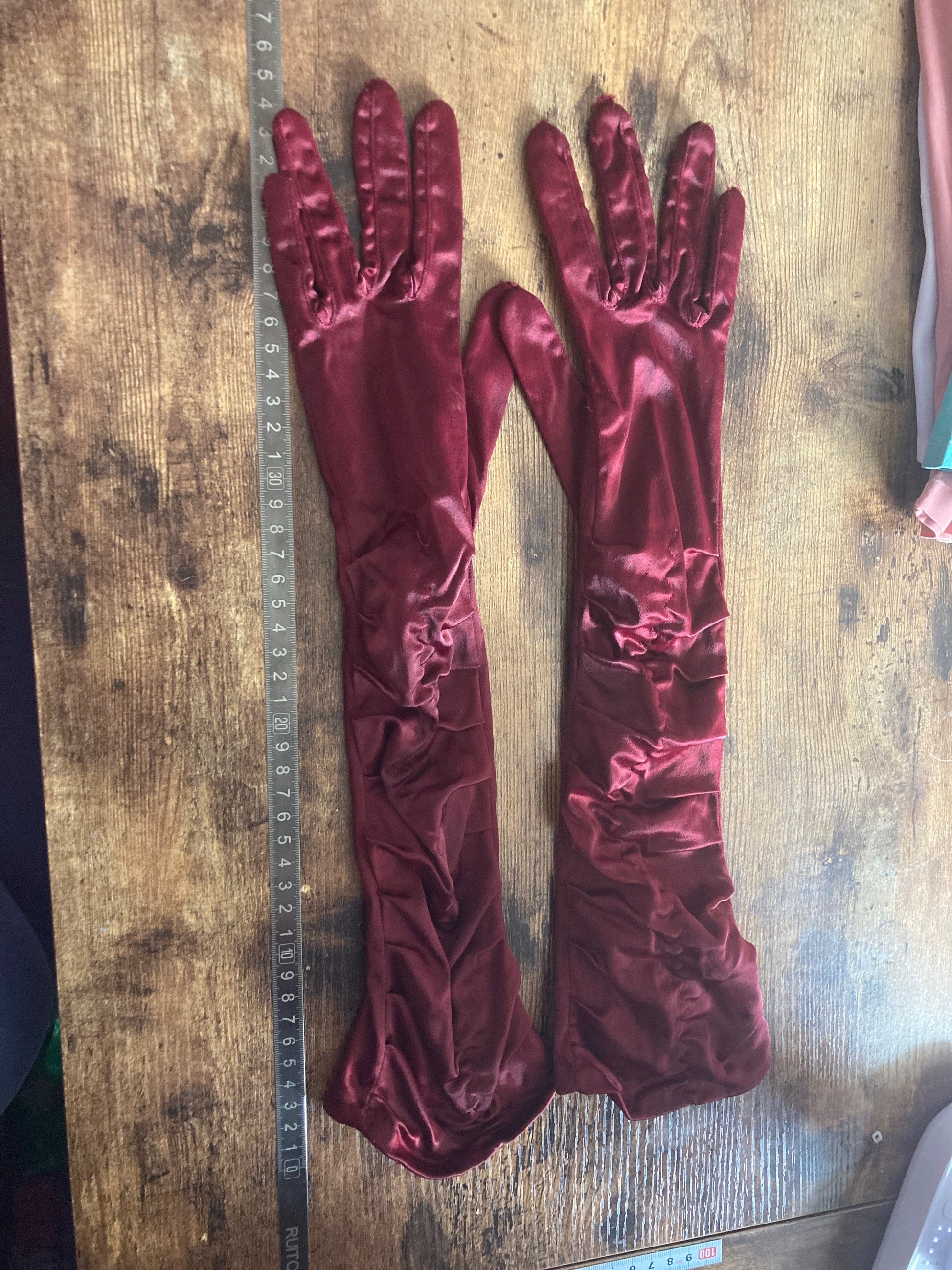 vintage size 7.5 deep metallic red long 43cm length mid near elbow length formal evening gloves