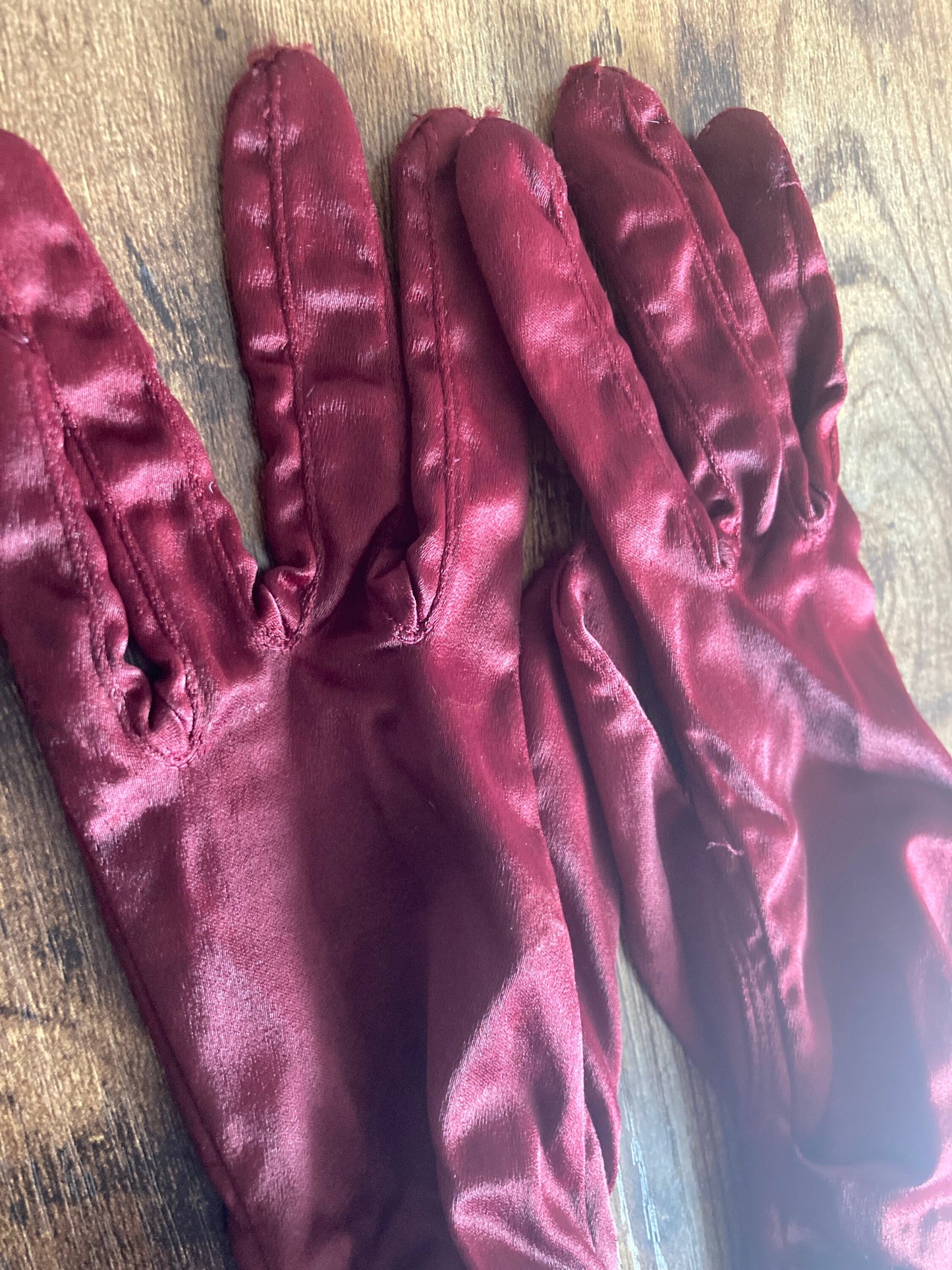 vintage size 7.5 deep metallic red long 43cm length mid near elbow length formal evening gloves