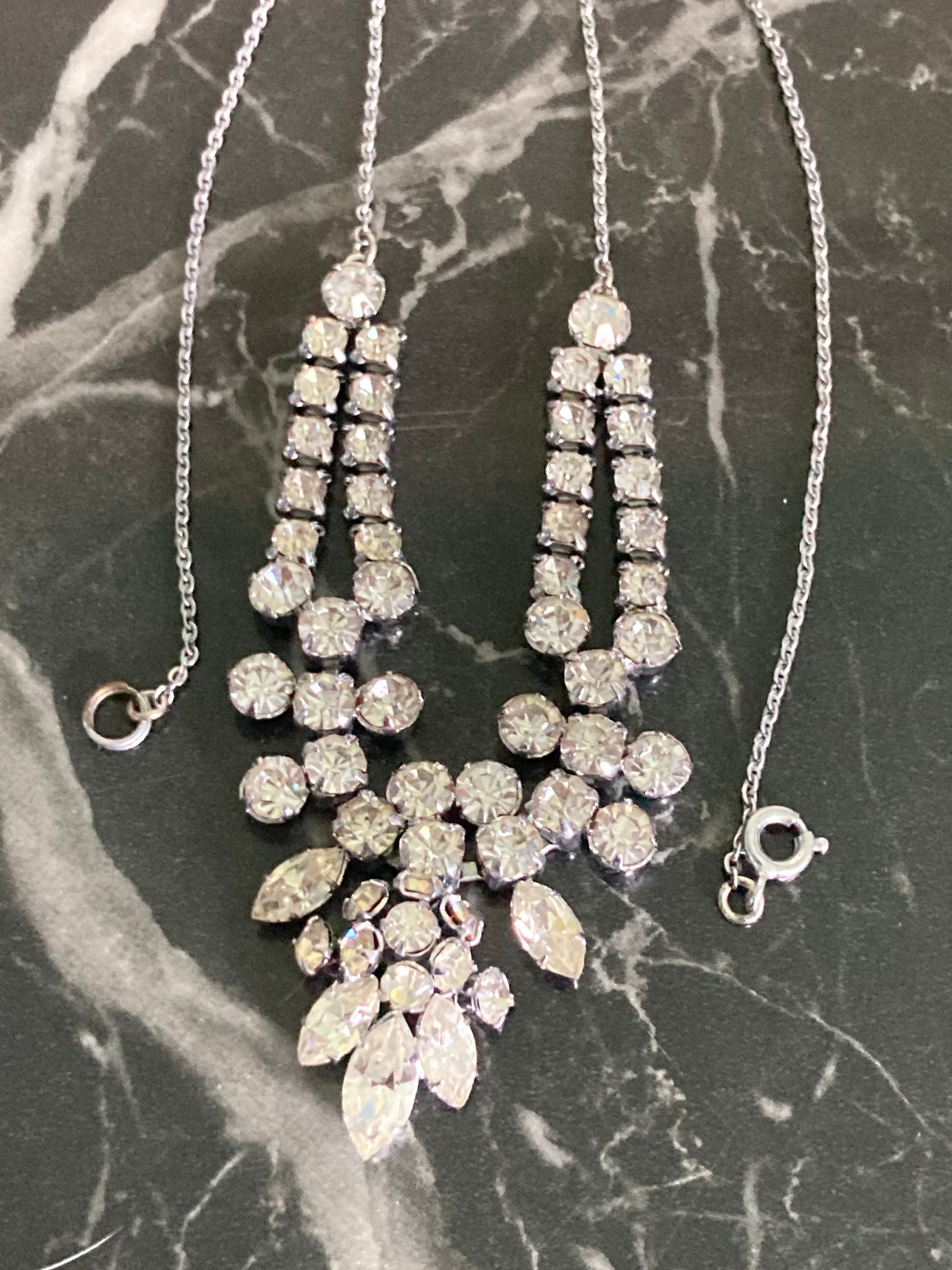 Vintage diamanté rhinestone crystal silver tone party cocktail necklace 39cm