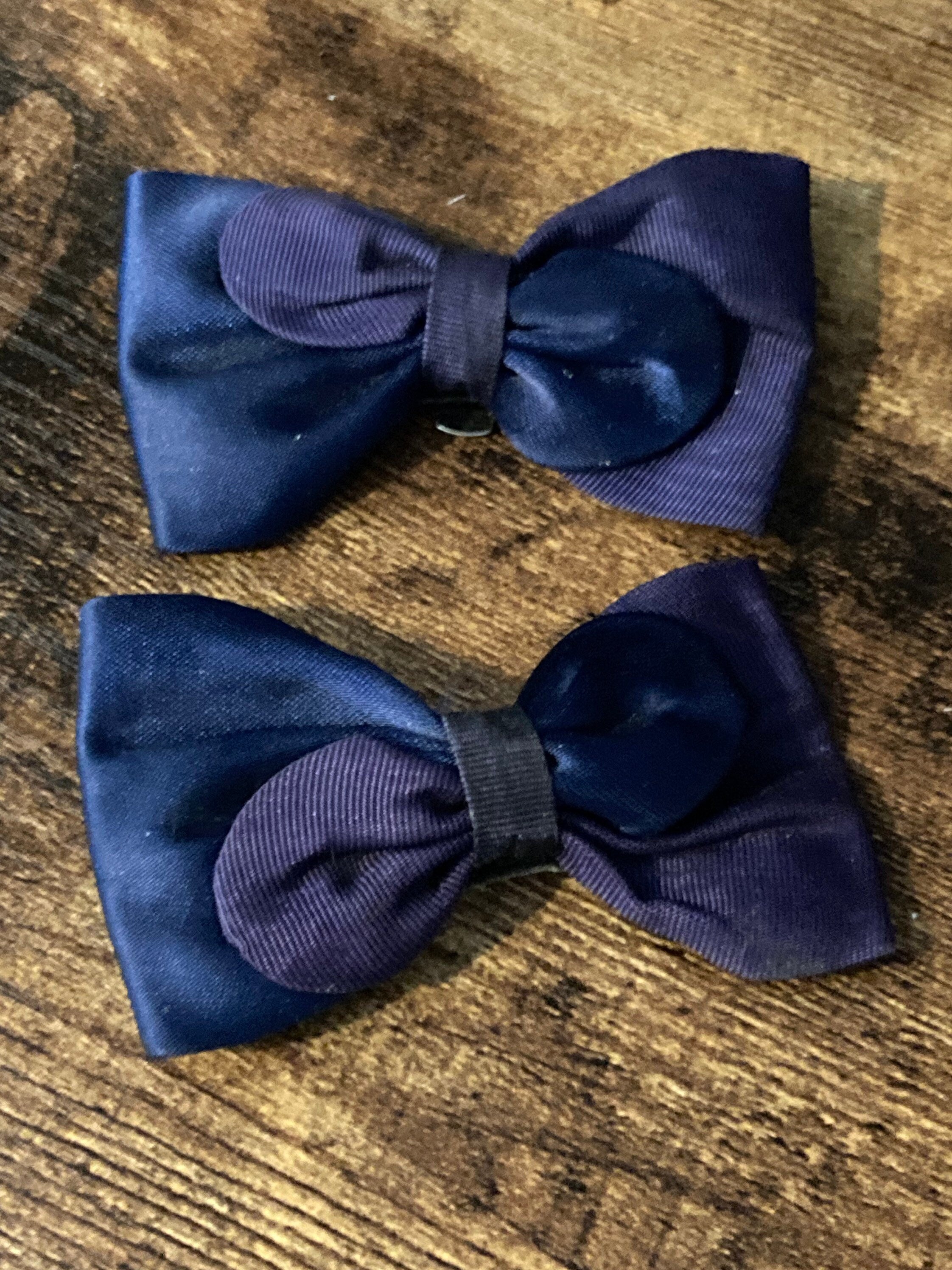 Vintage Retro Navy blue & purple pair of shoe clips