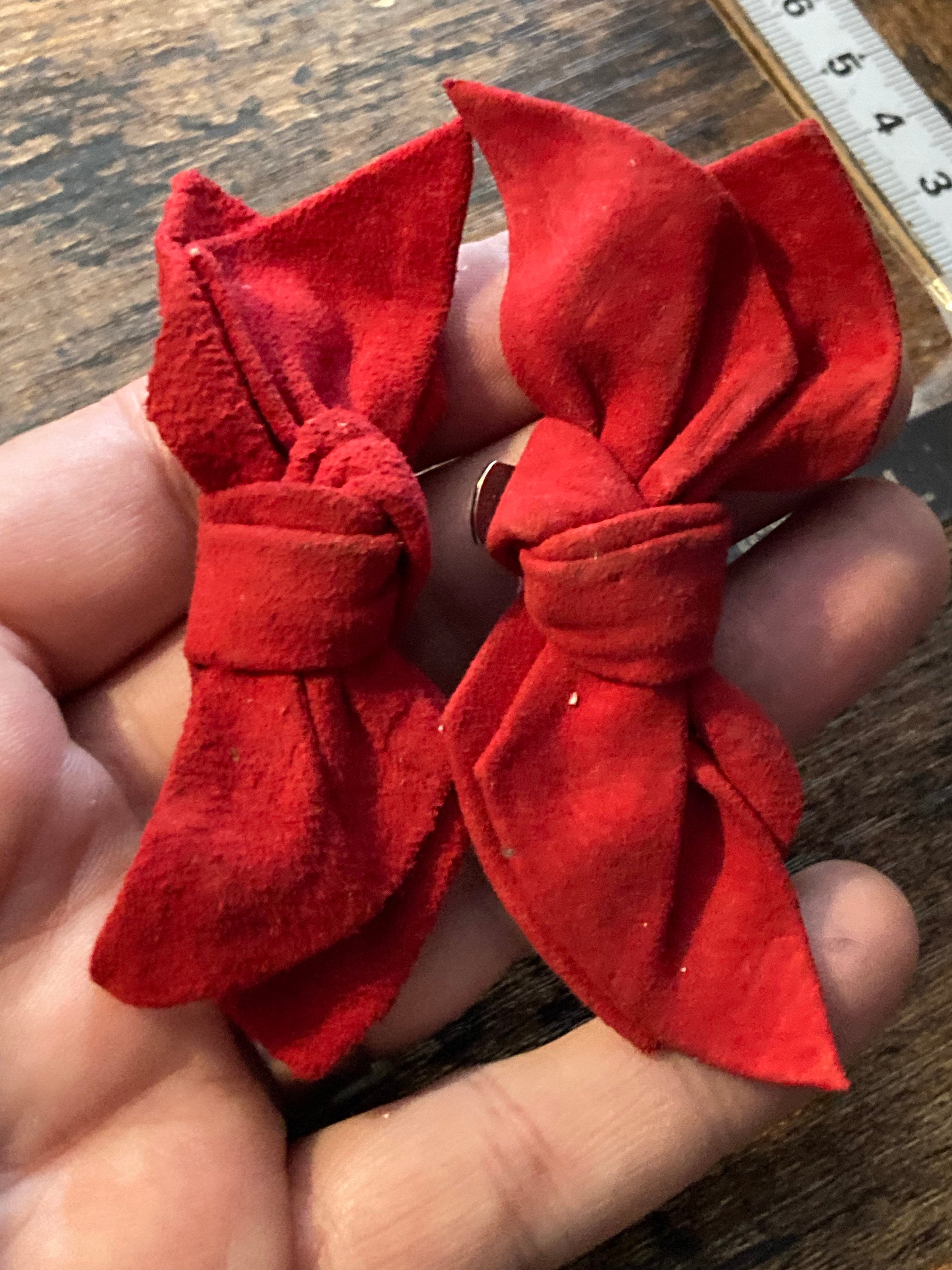 Vintage Retro Red suede leather pair of BOW shoe clips