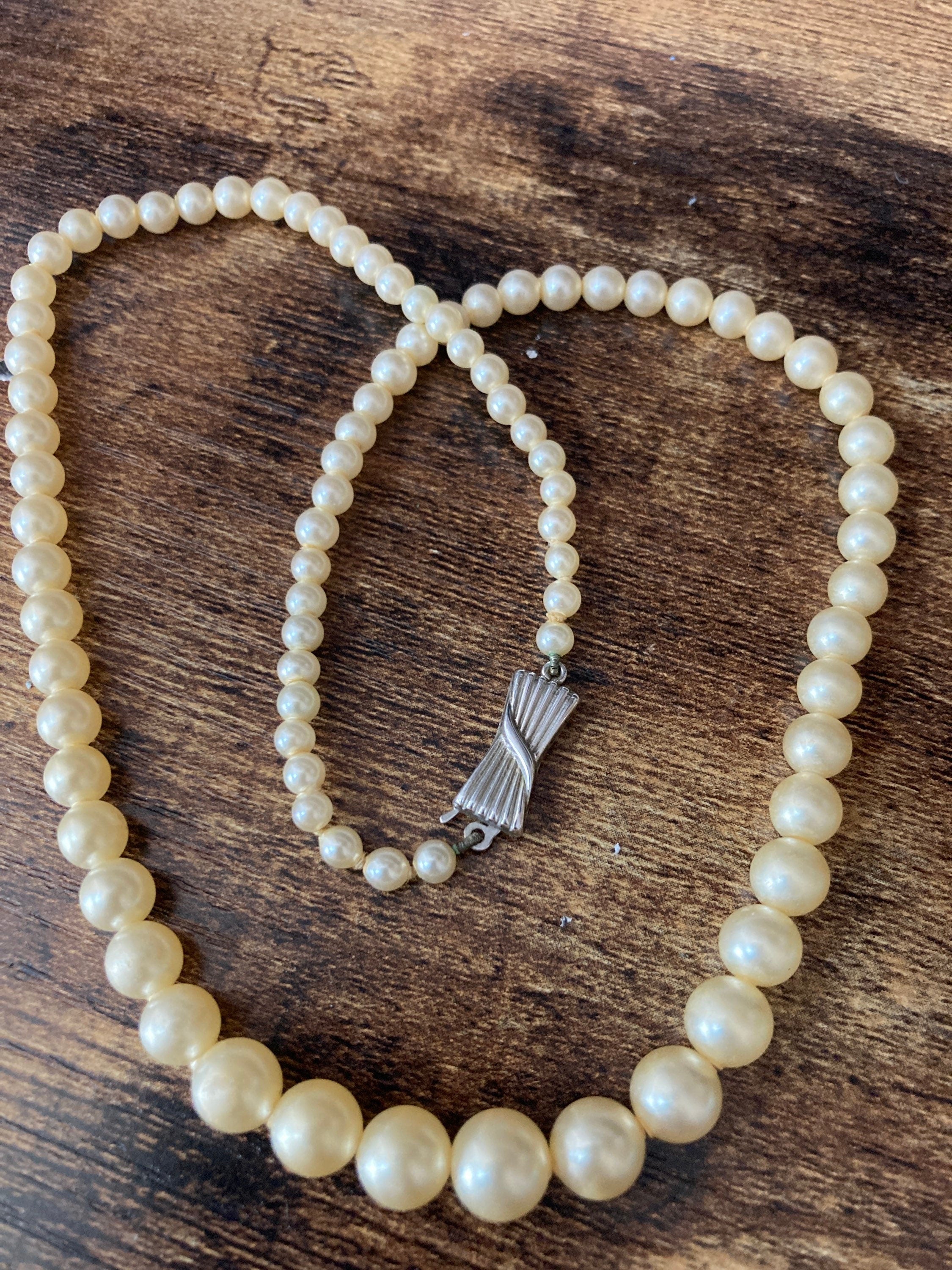 vintage single strand cream glass pearl necklace with ornate 925 sterling silver clasp 42cm