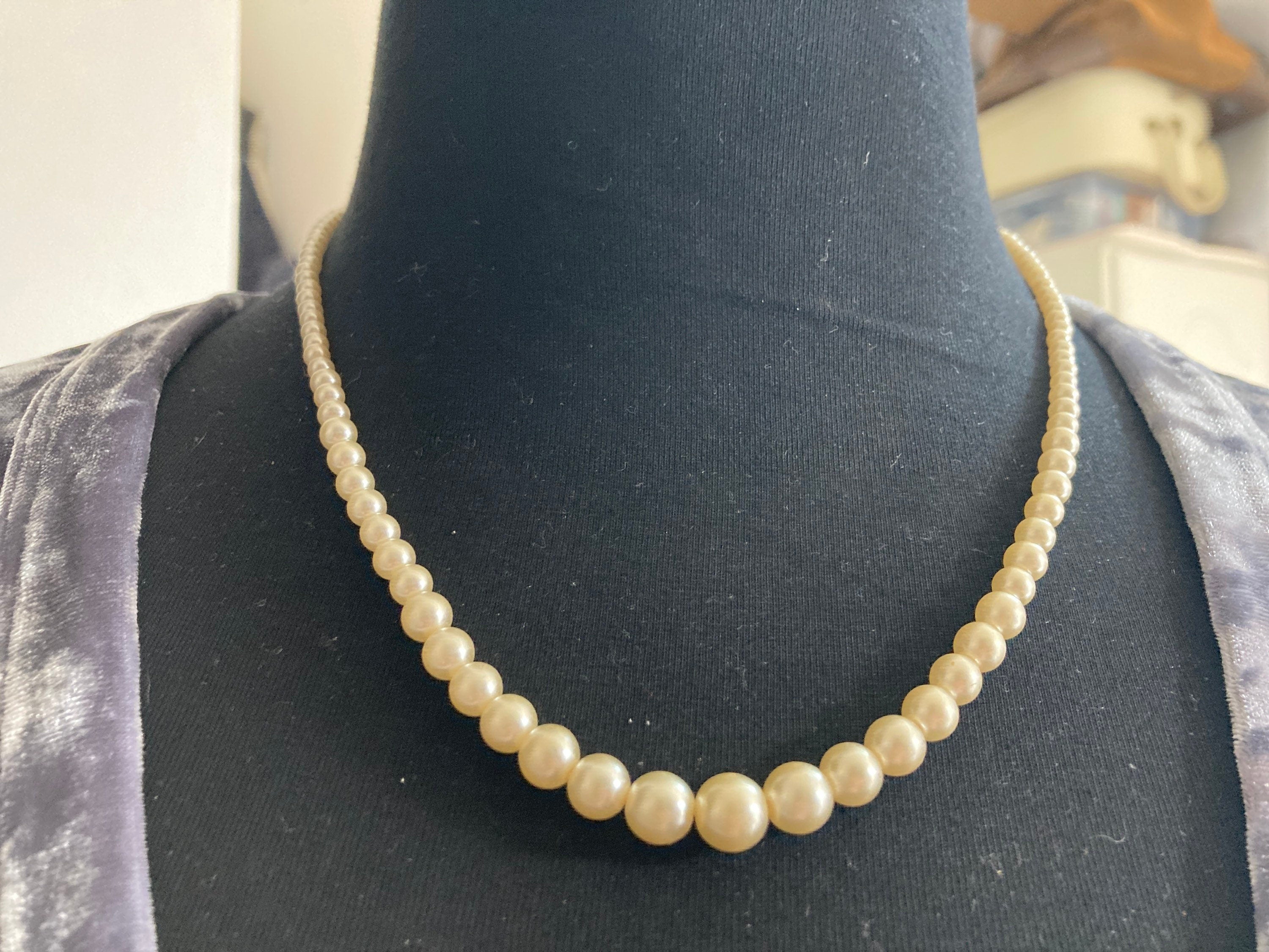 vintage single strand cream glass pearl necklace with ornate 925 sterling silver clasp 52cm